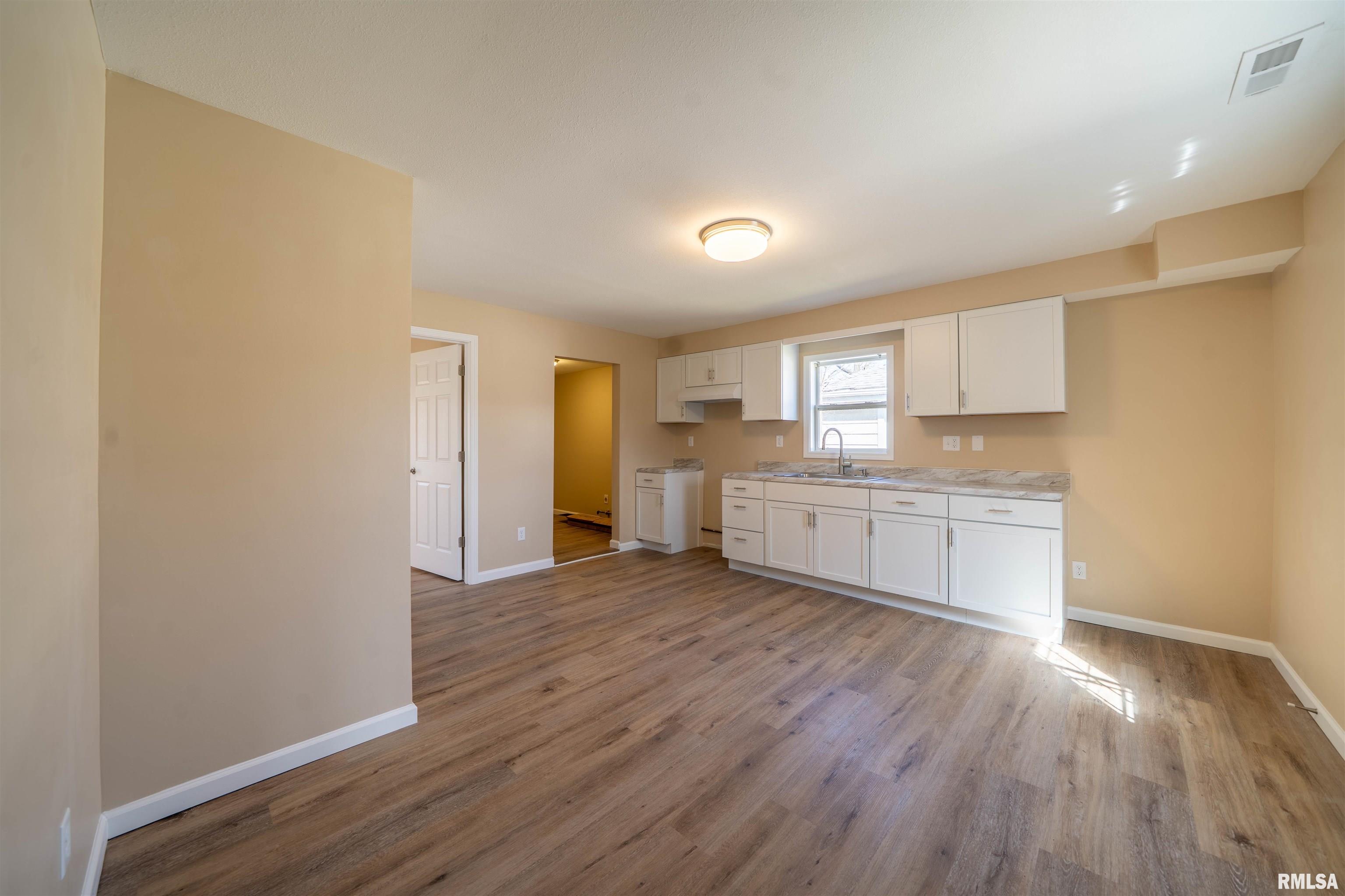 1707 S East Lane, Peoria, Illinois image 8