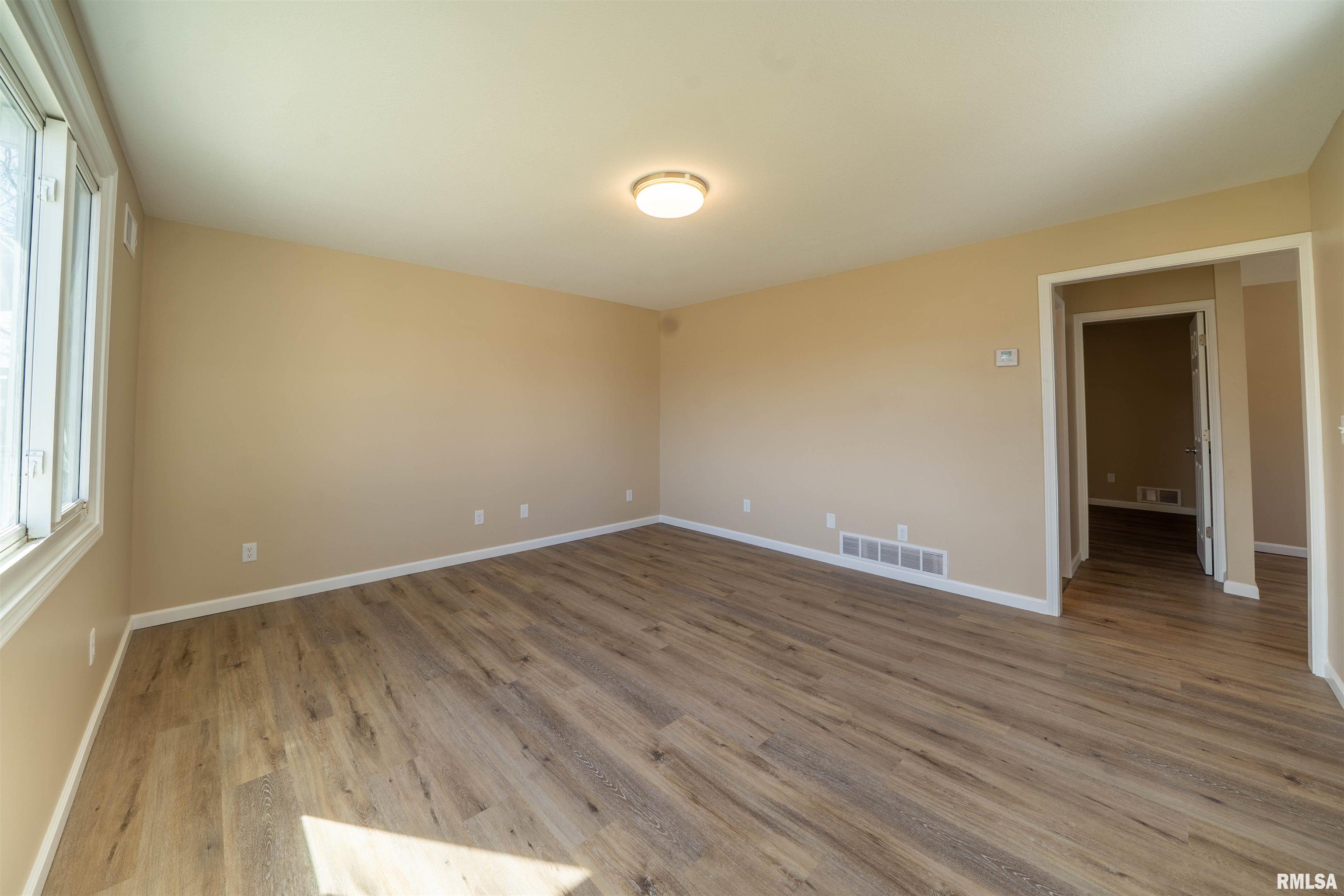 1707 S East Lane, Peoria, Illinois image 5