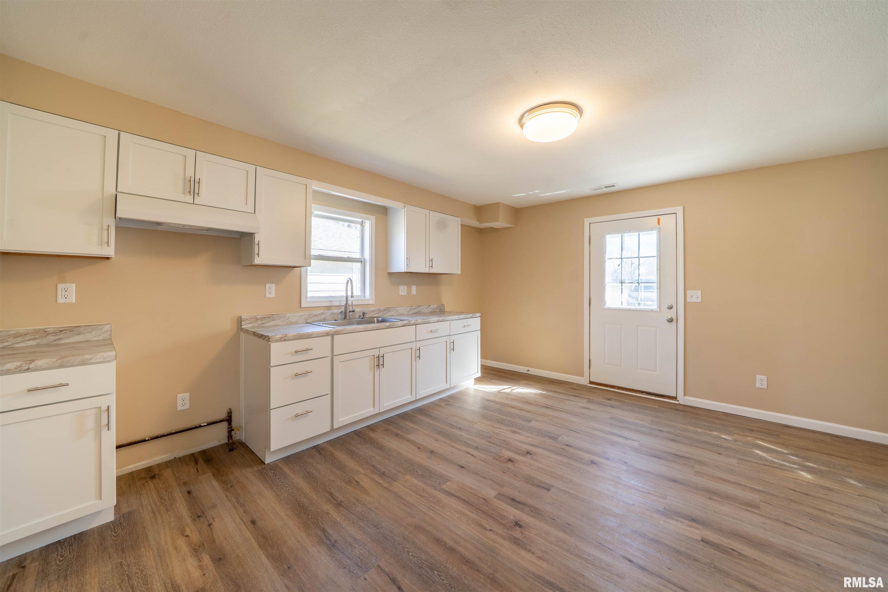 1707 S East Lane, Peoria, Illinois image 9