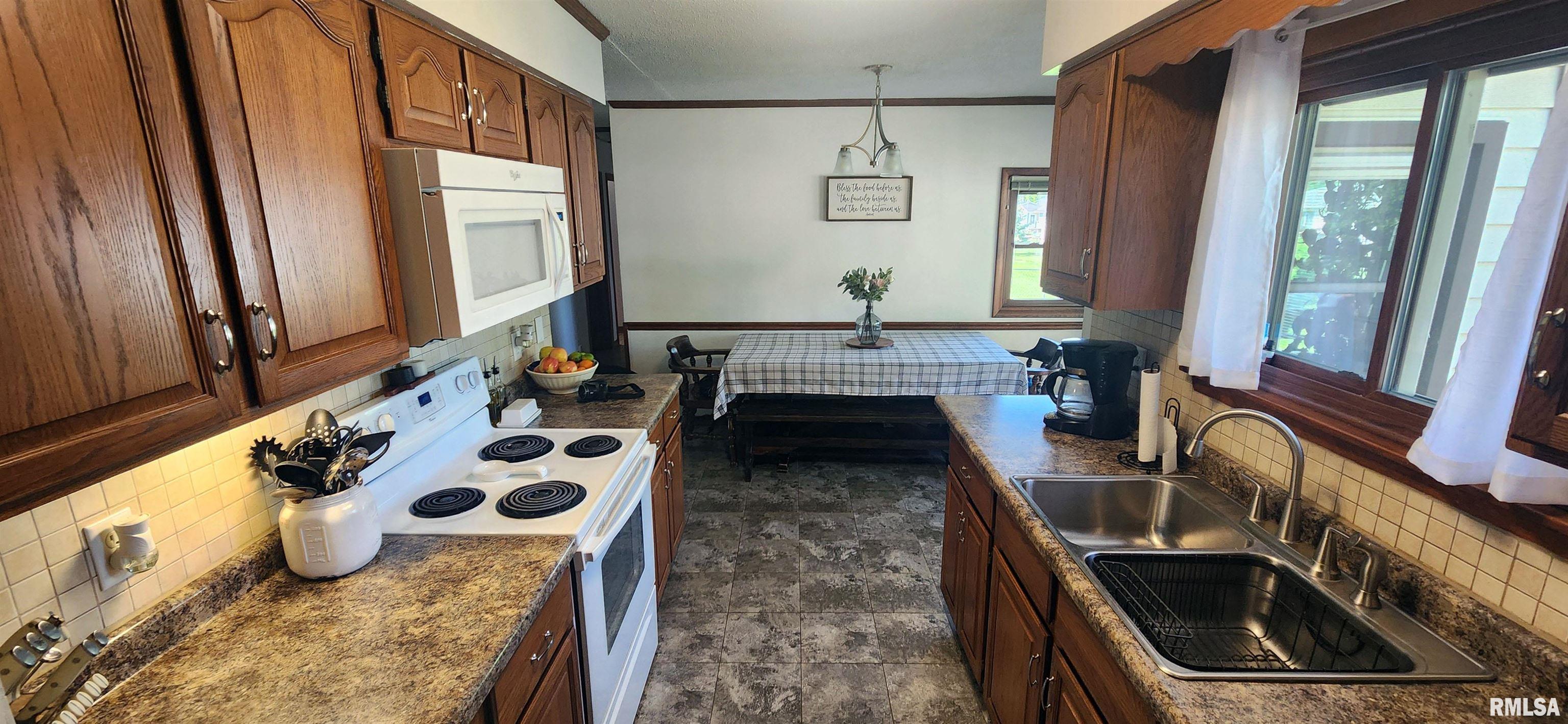 3820 N Lincoln Avenue, Davenport, Iowa image 12