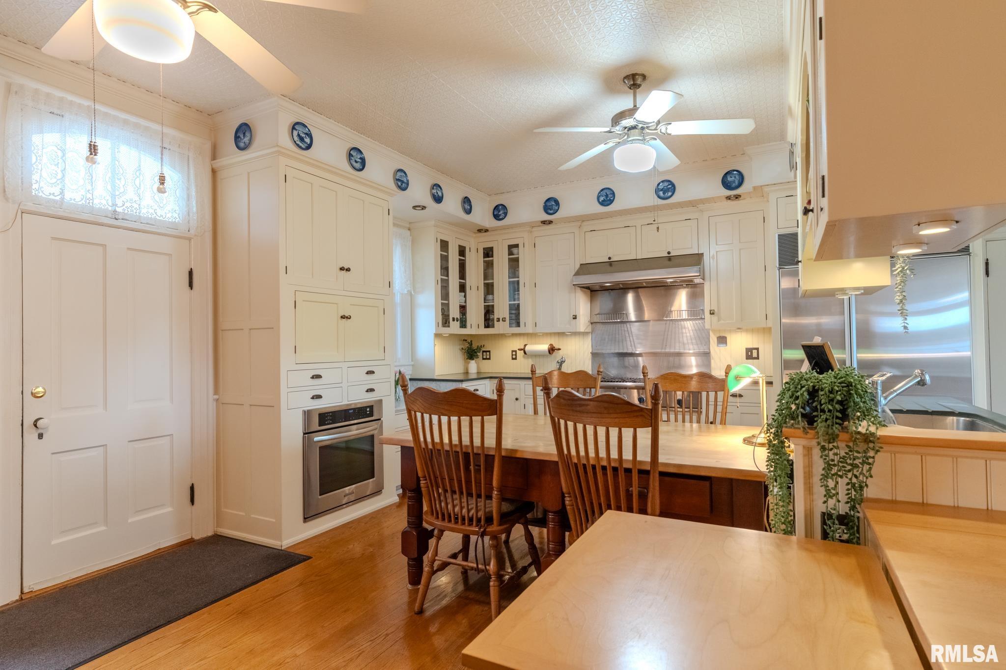704 River Street, Sabula, Iowa image 3