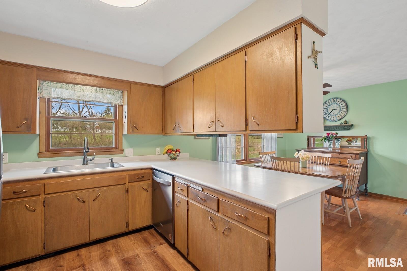 1608 Rockwood Court, Clinton, Iowa image 10