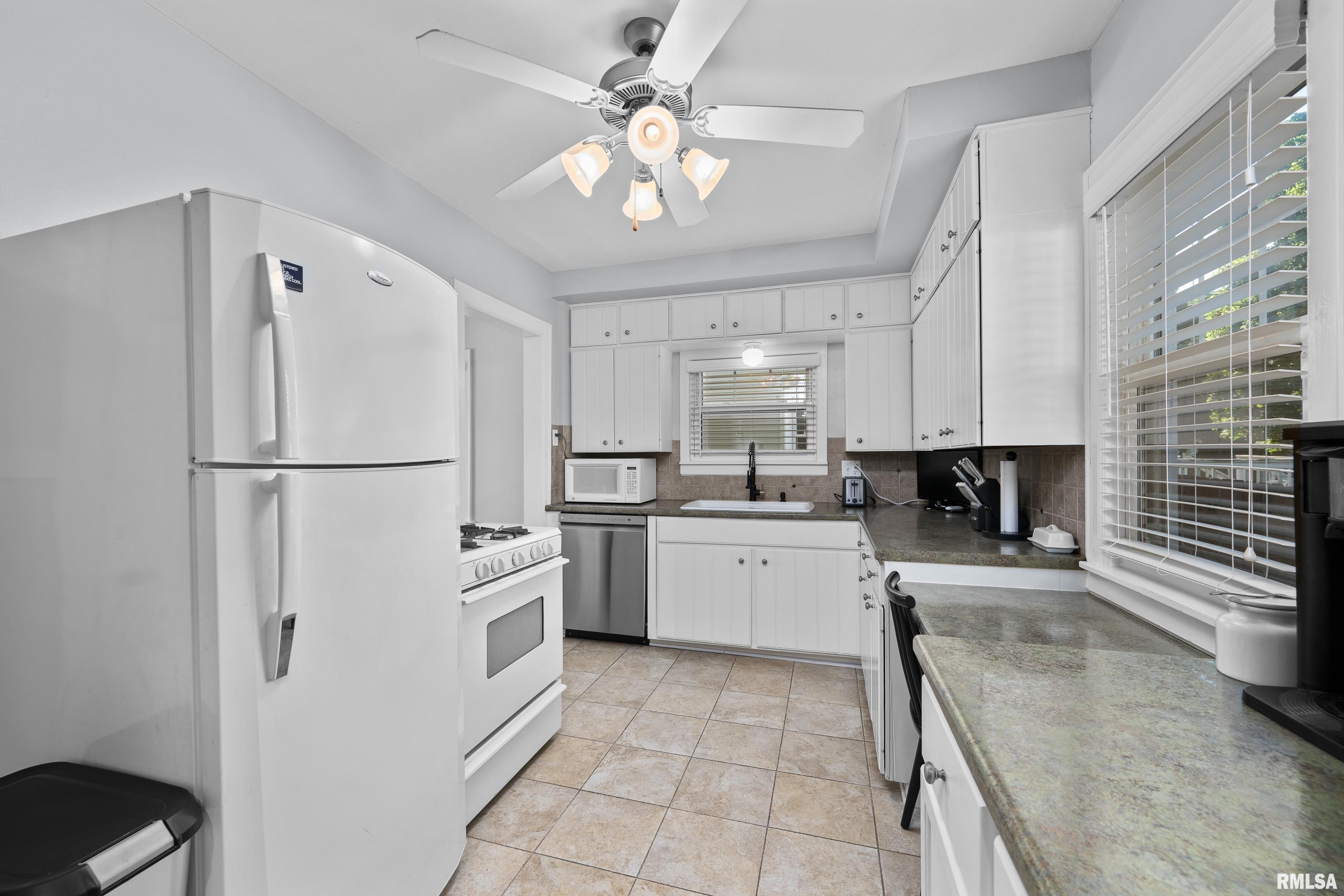 2544 East Street, Davenport, Iowa image 11
