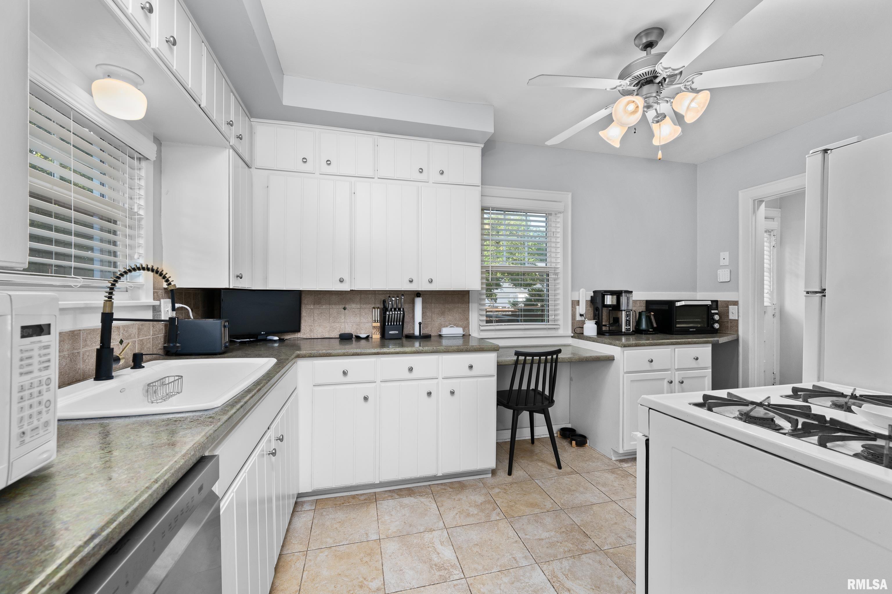 2544 East Street, Davenport, Iowa image 12