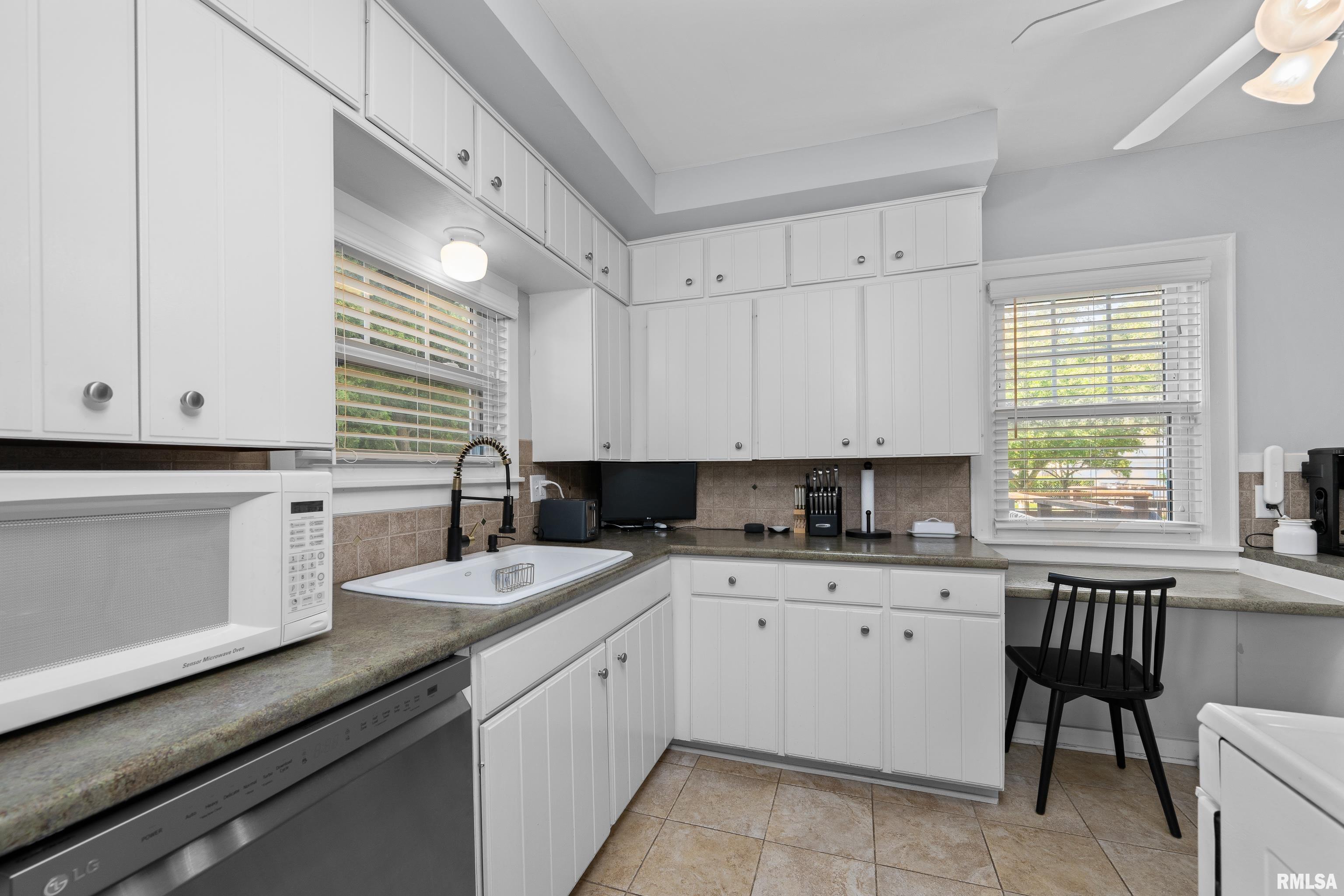 2544 East Street, Davenport, Iowa image 13