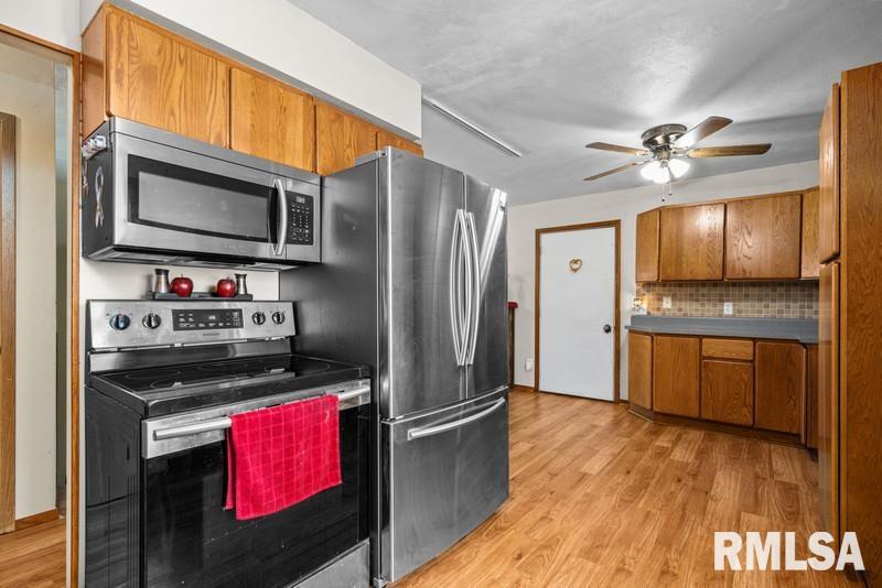 226 3rd Street, Colona, Illinois image 5