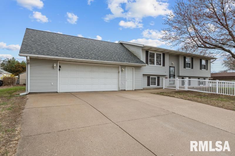 226 3rd Street, Colona, Illinois image 2