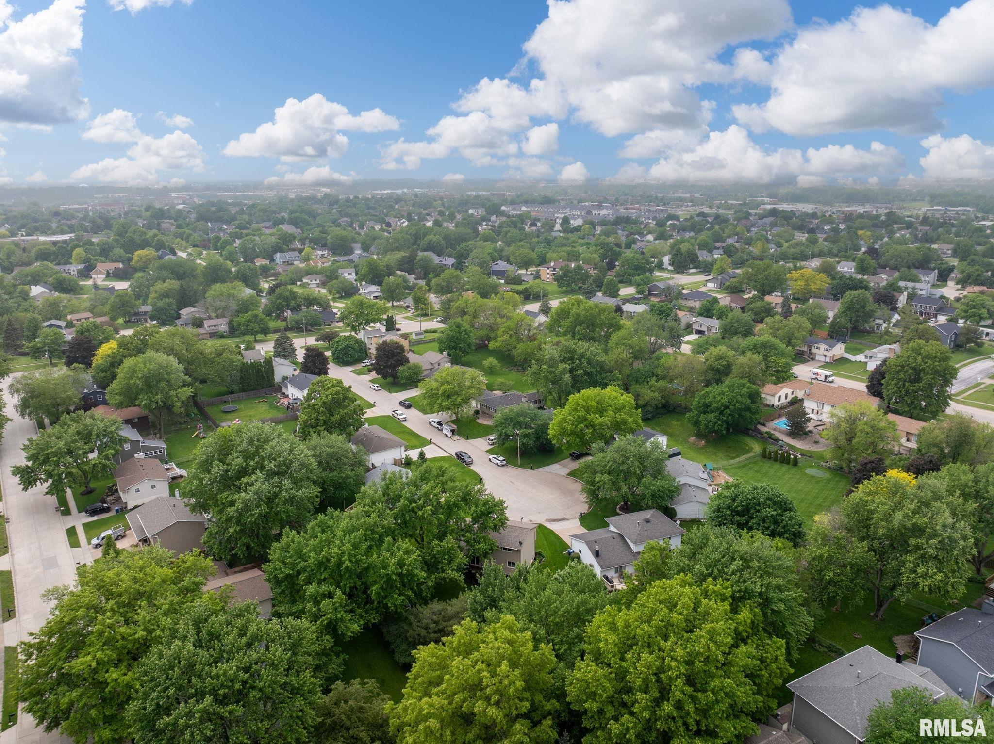 2525 Eastberry Court, Bettendorf, Iowa image 43