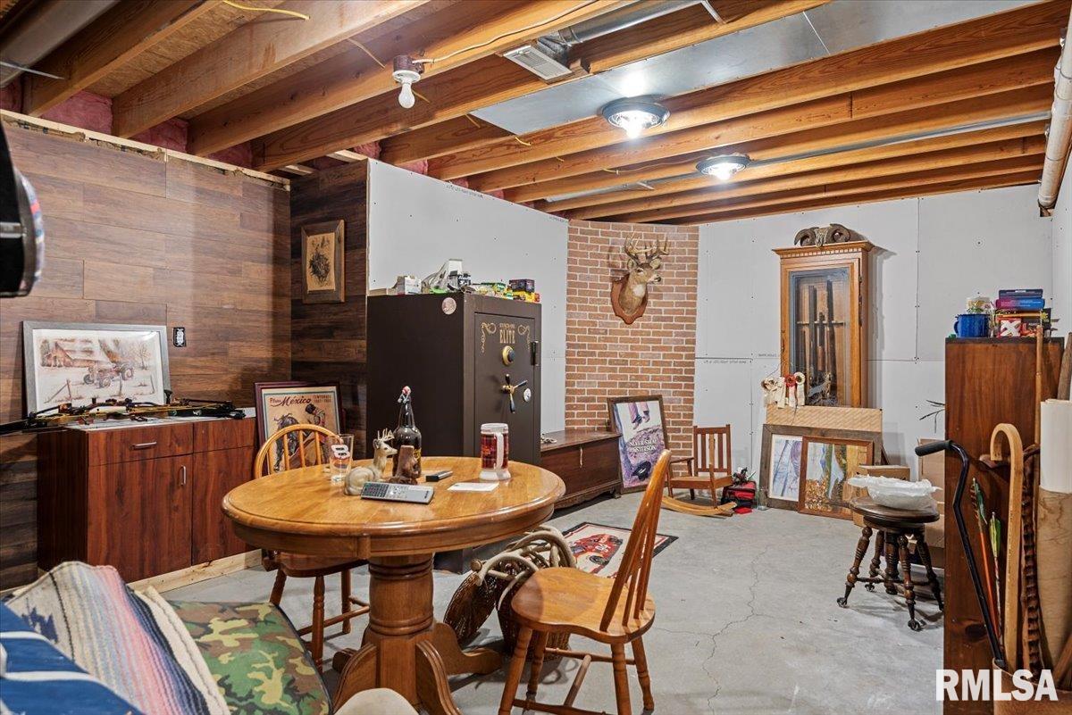 308 Linden Lane, Williamsville, Illinois image 36