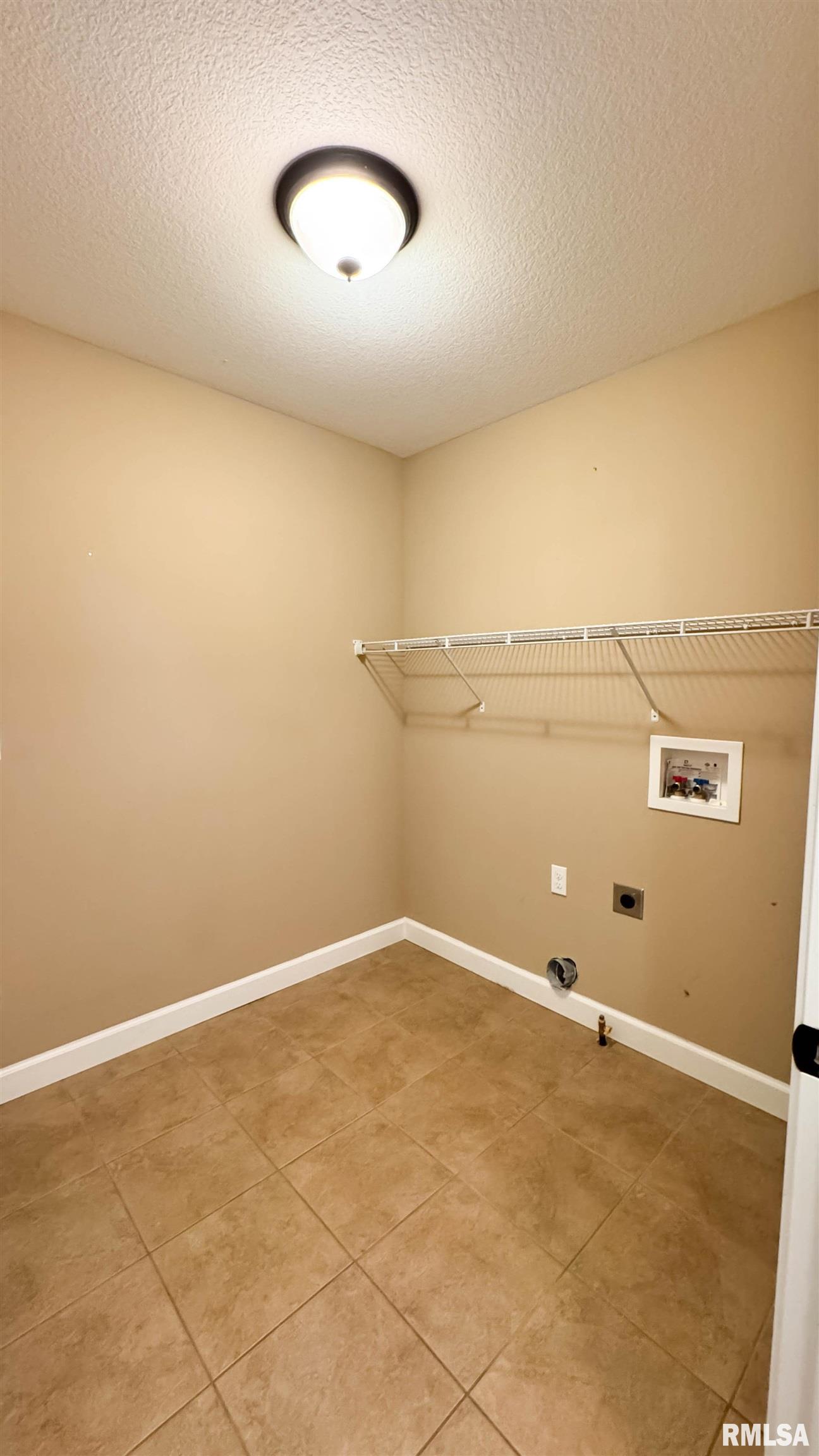 10821 N Dorset Street, Peoria, Illinois image 16