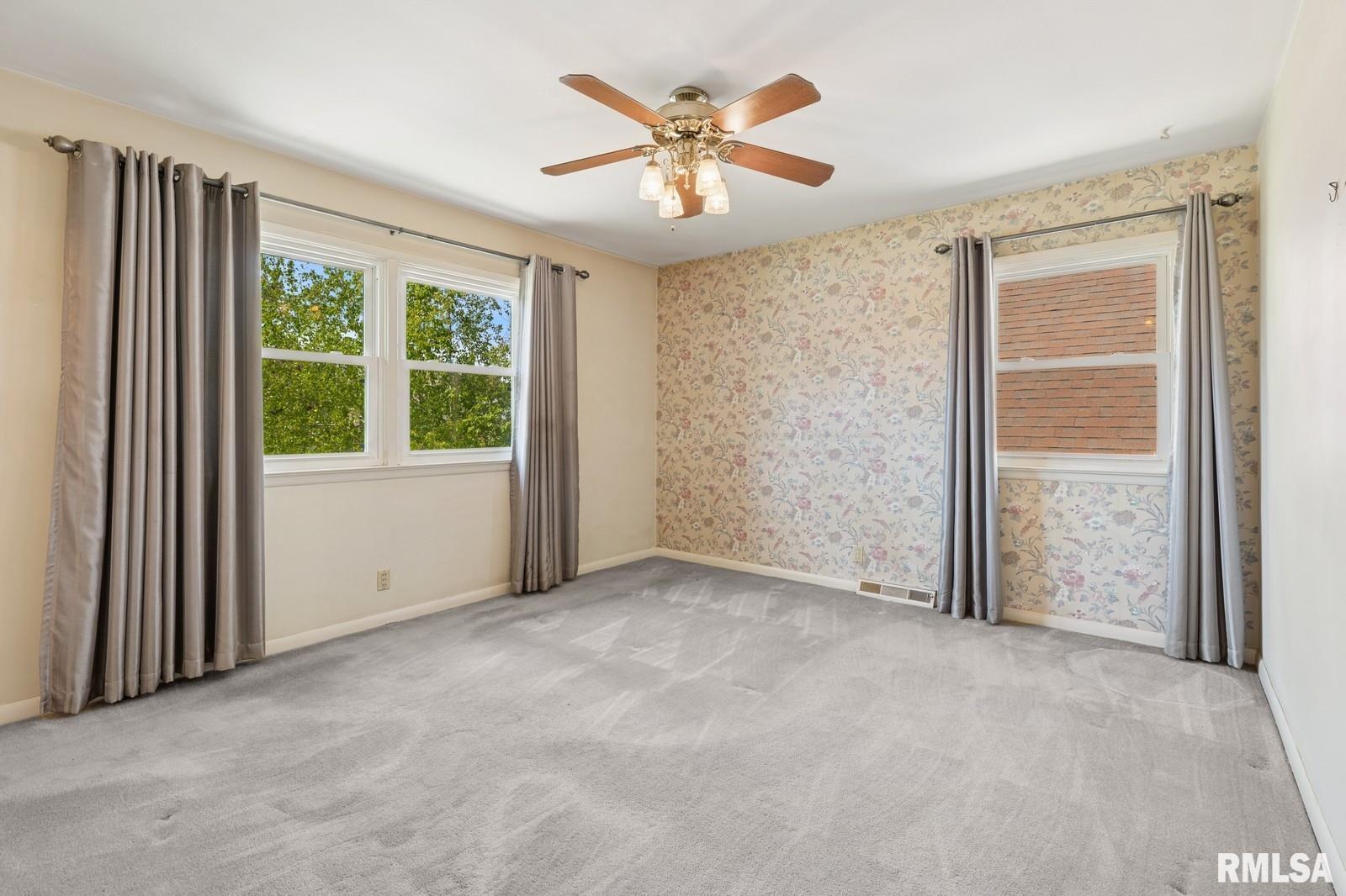 2528 28th Street, Moline, Illinois image 11