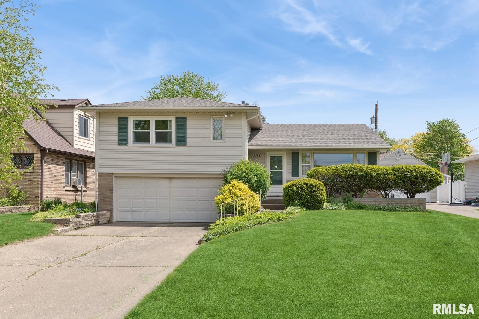 2528 28th Street, Moline, Illinois image 1