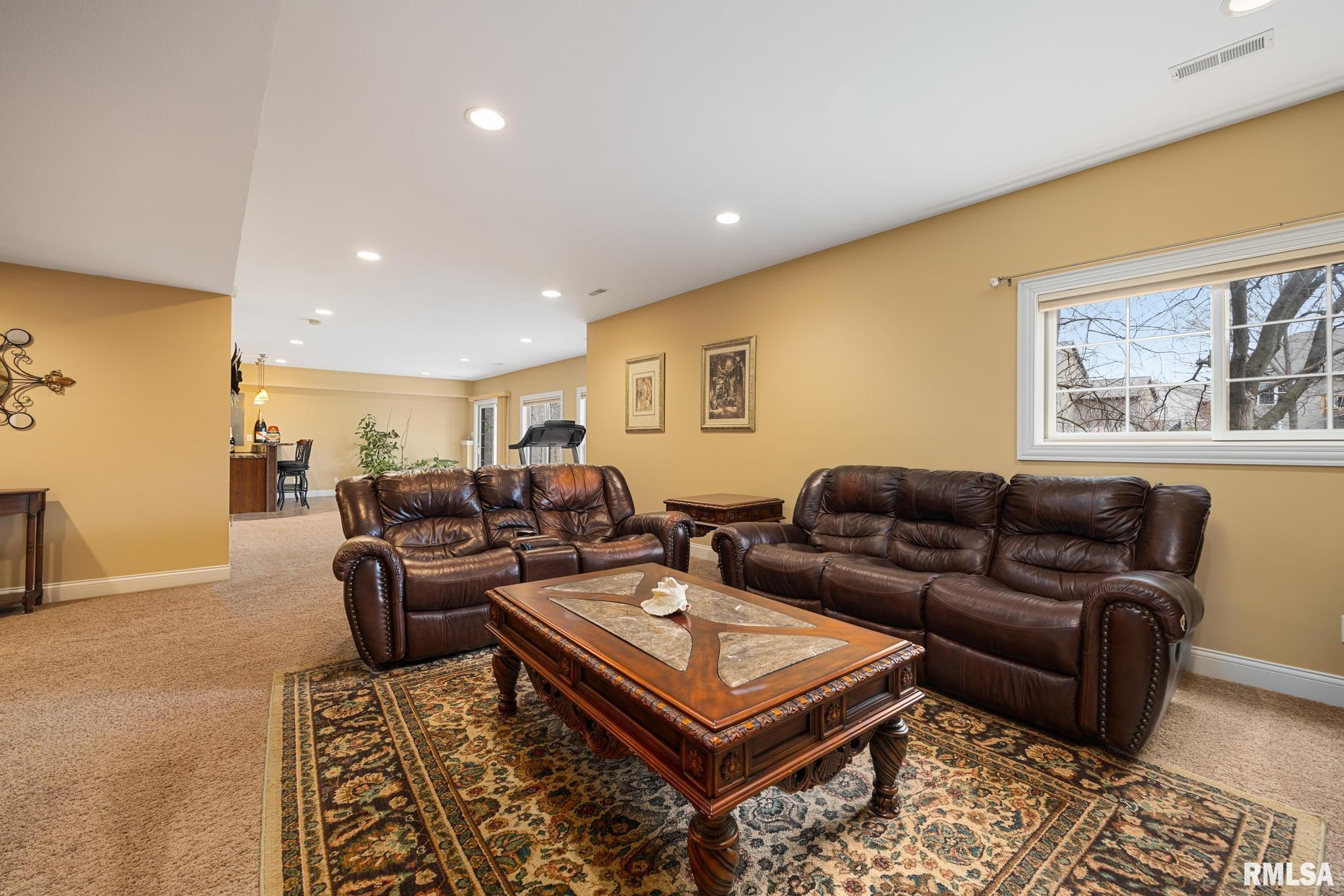 11032 N Hunters Trail Court, Dunlap, Illinois image 35