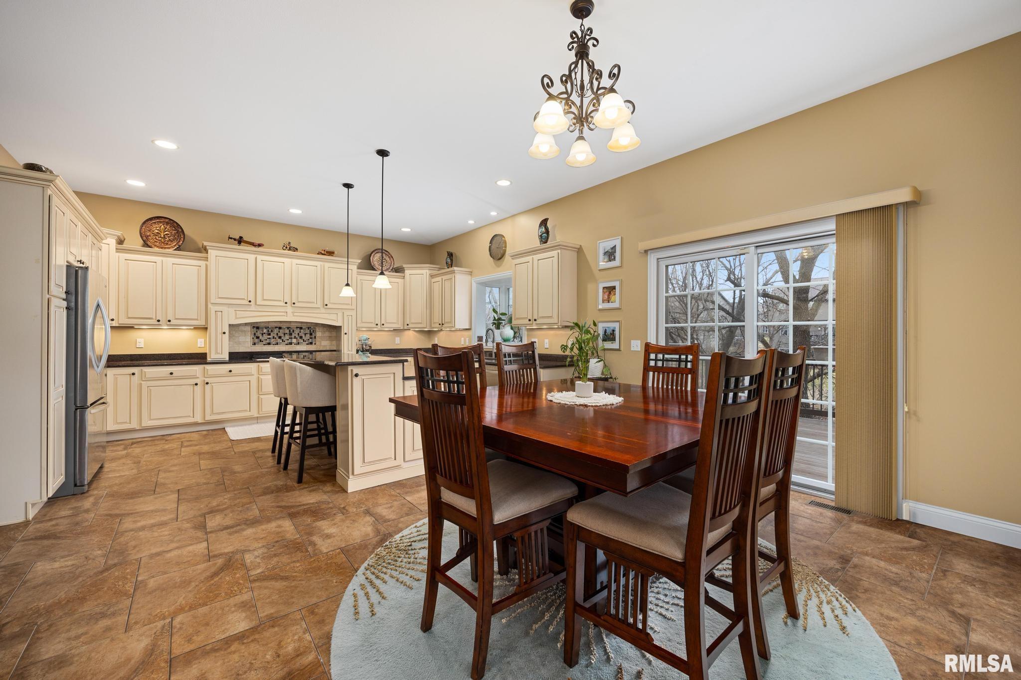 11032 N Hunters Trail Court, Dunlap, Illinois image 12