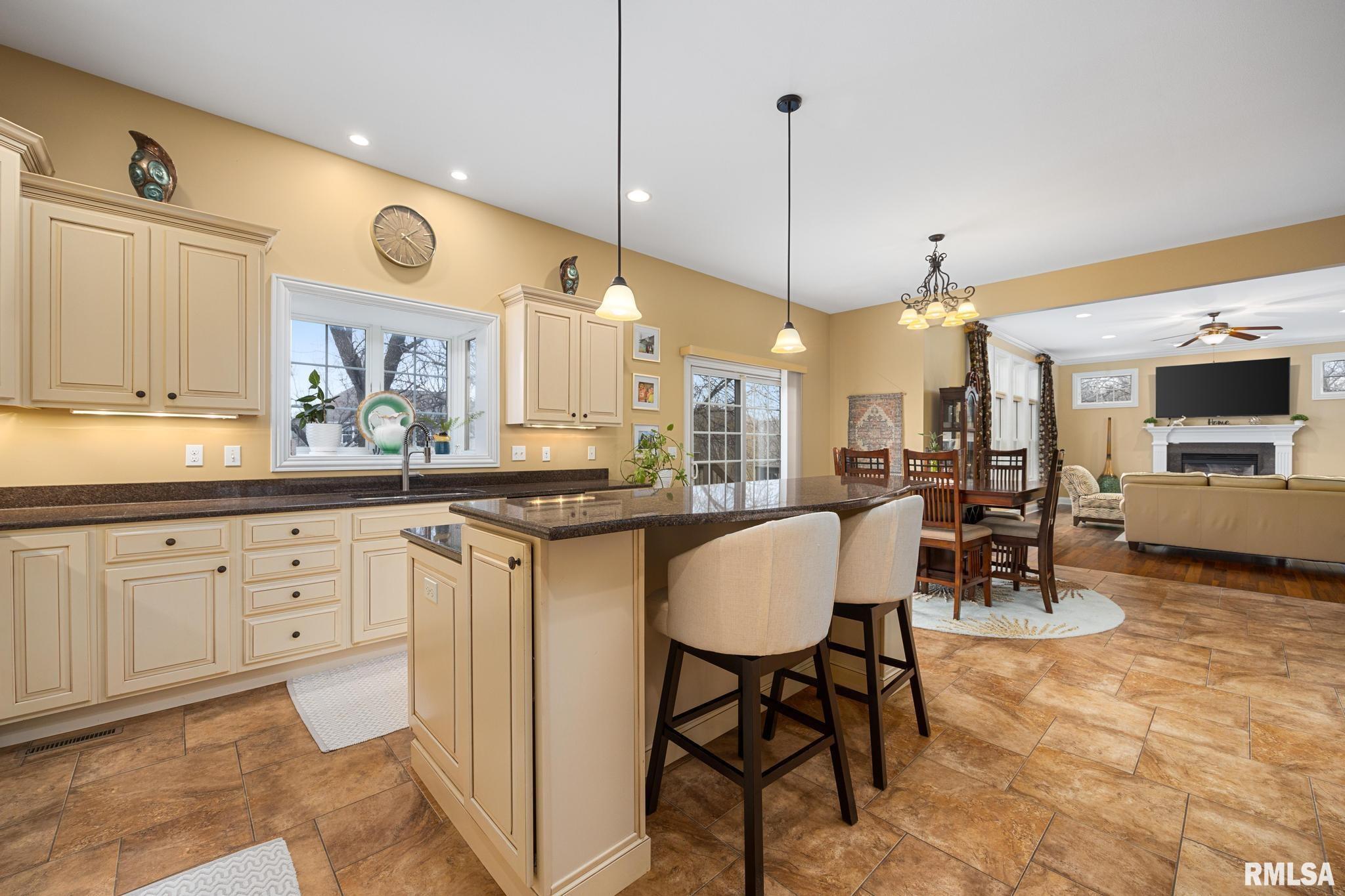 11032 N Hunters Trail Court, Dunlap, Illinois image 17