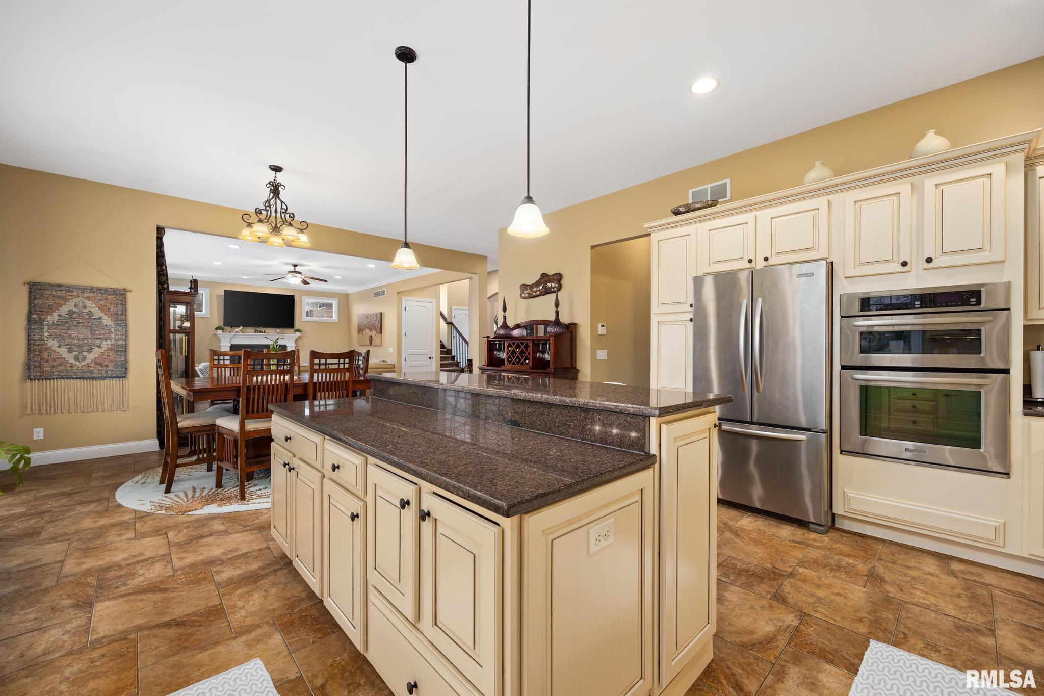 11032 N Hunters Trail Court, Dunlap, Illinois image 16