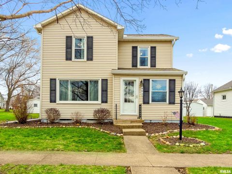 Homes For Sale - 405 W Dearborn Street<br/> Elmwood, IL 61529