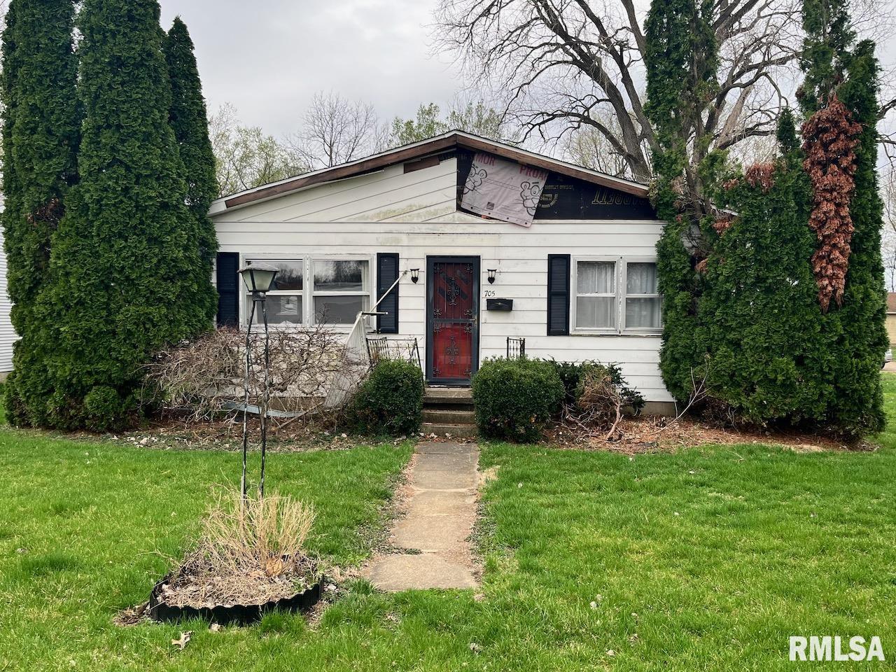 705 W Arch Street, Mason City, Illinois image 1