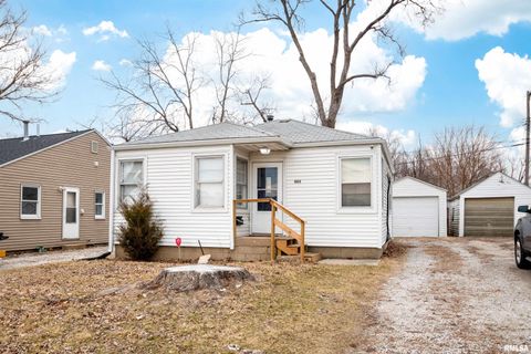 Homes For Sale - 805 E Fairoaks Avenue<br/> Peoria, IL 61603