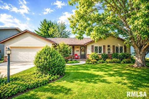 Homes For Sale - 4517 W Lynnhurst Drive<br/> Peoria, IL 61614