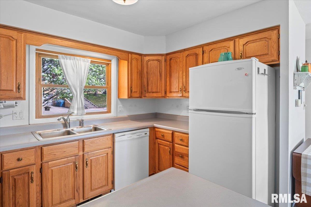 44 Pinto Drive, Springfield, Illinois image 13