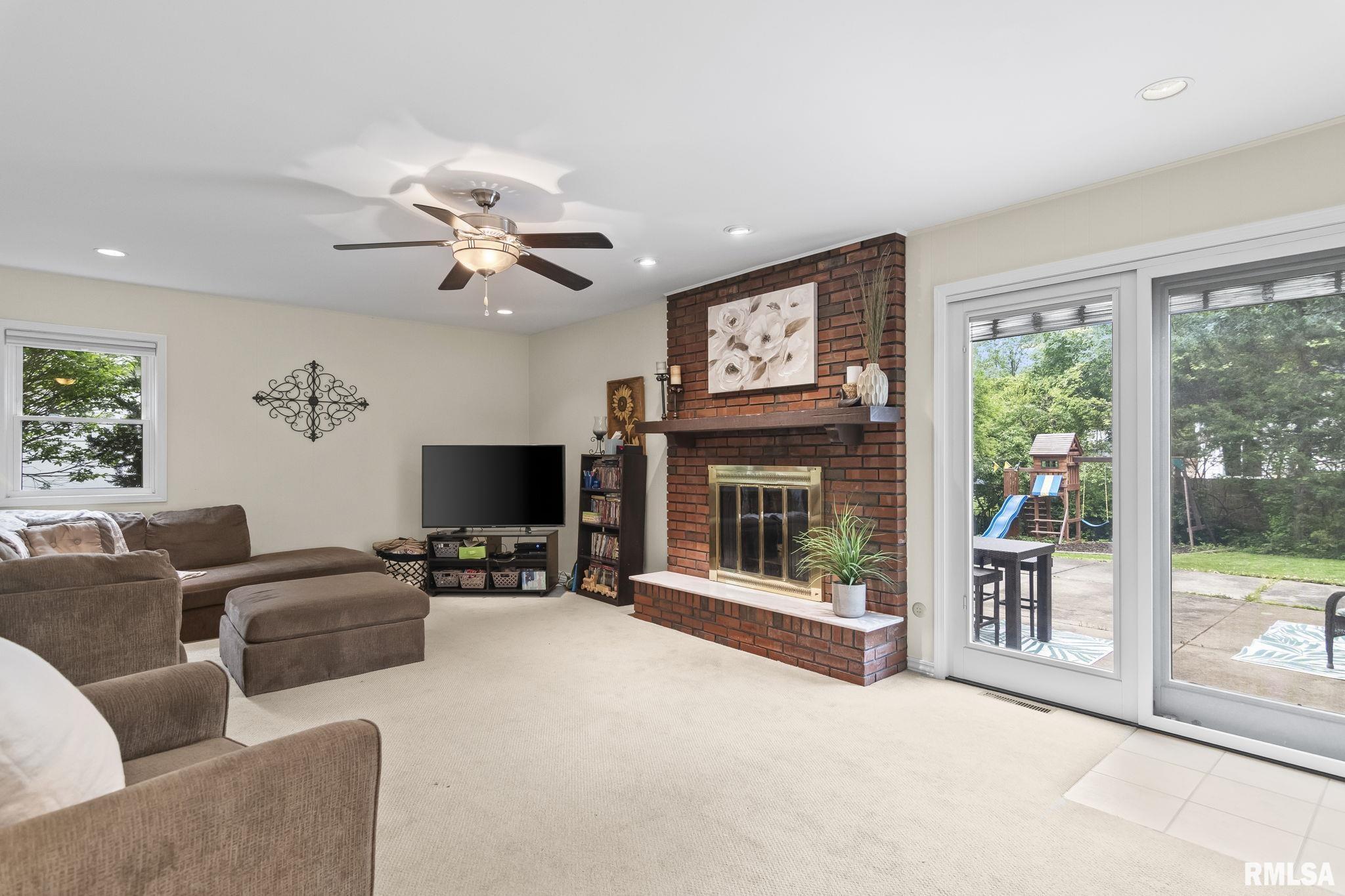 2340 Bates Avenue, Springfield, Illinois image 11