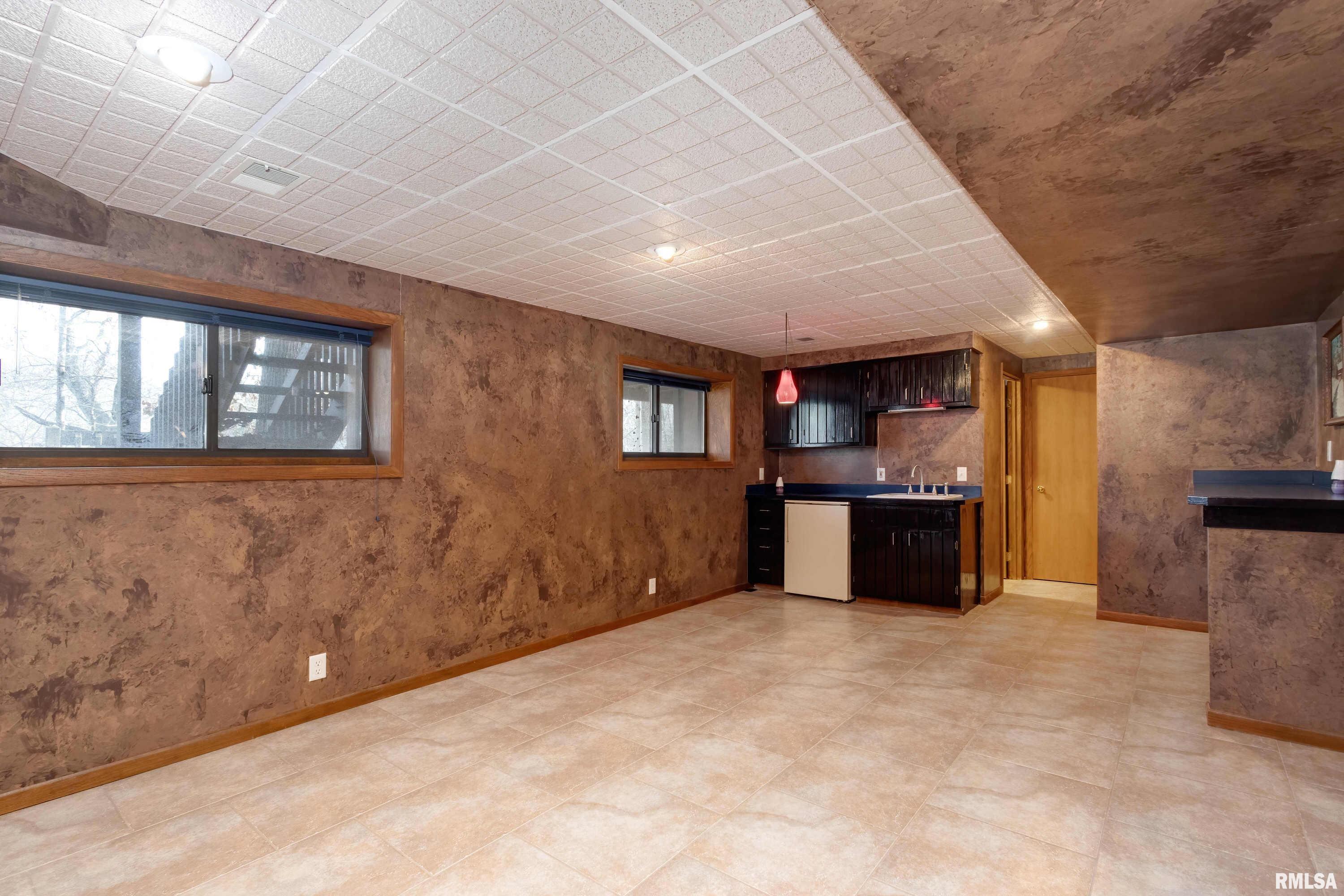 1170 33rd Street Court, Moline, Illinois image 35