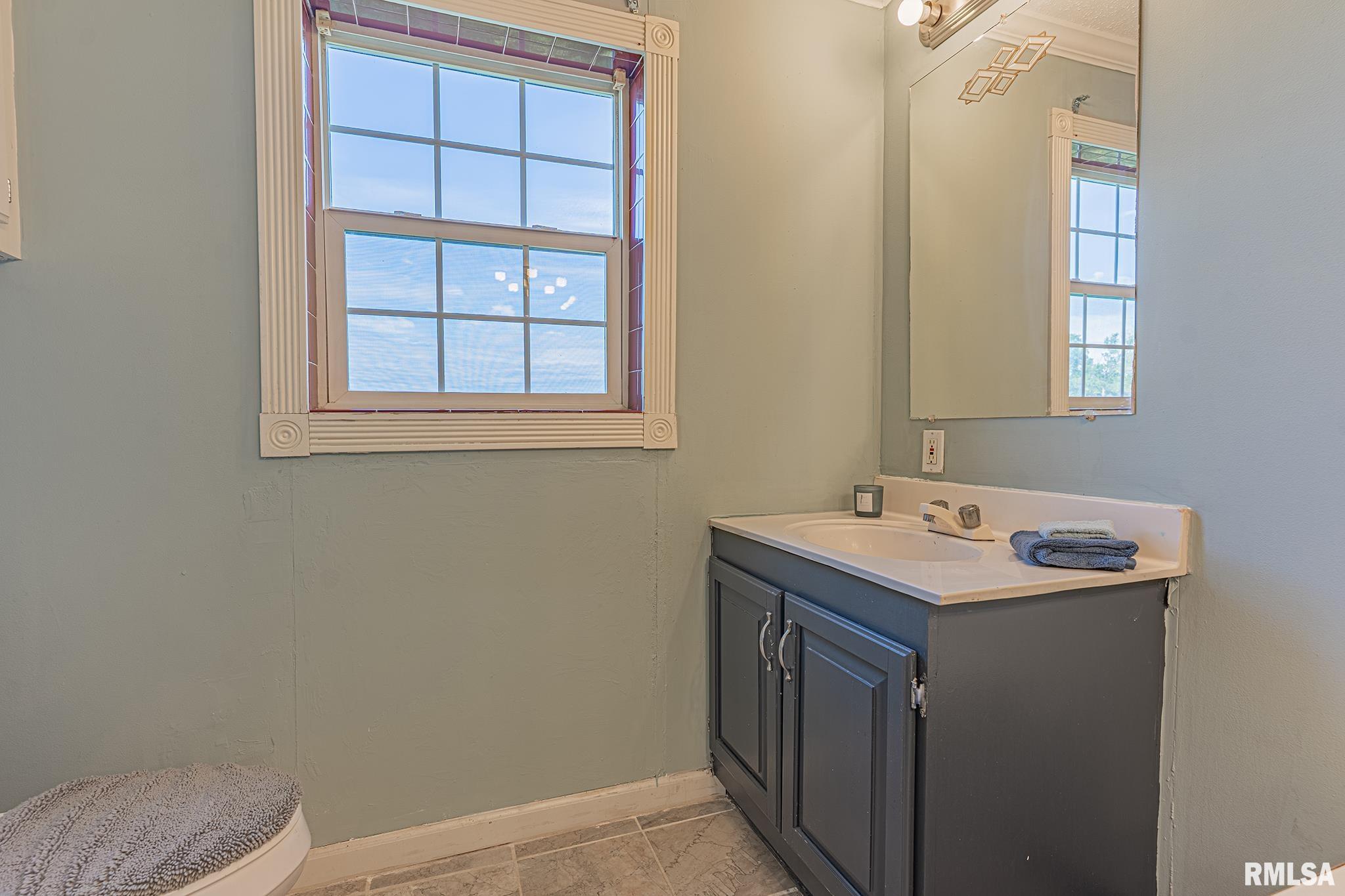 408 W Kirkwood Street, Odin, Illinois image 27