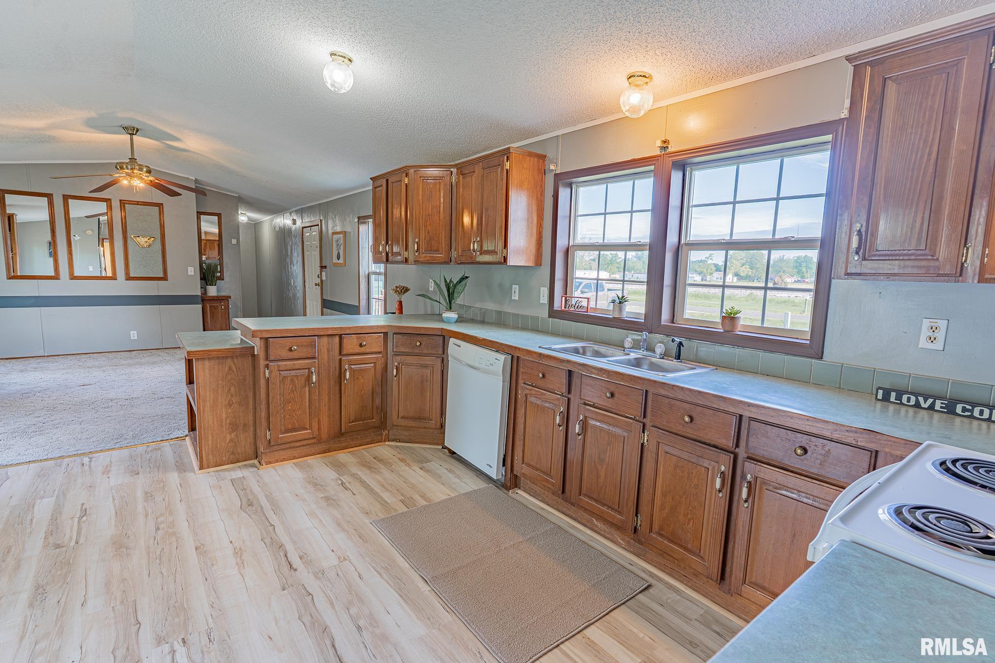 408 W Kirkwood Street, Odin, Illinois image 15