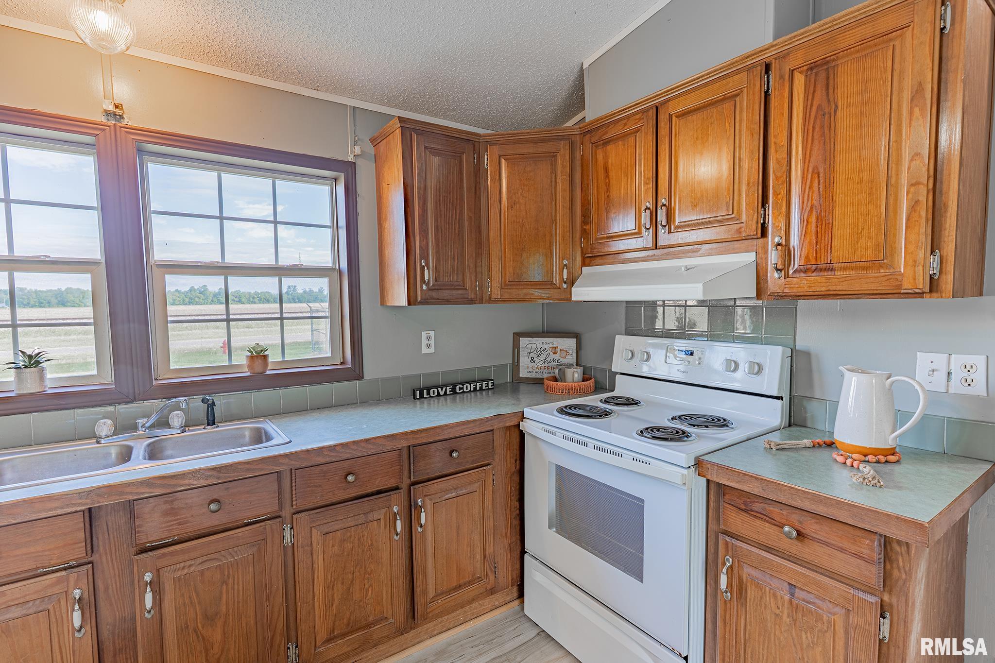 408 W Kirkwood Street, Odin, Illinois image 14