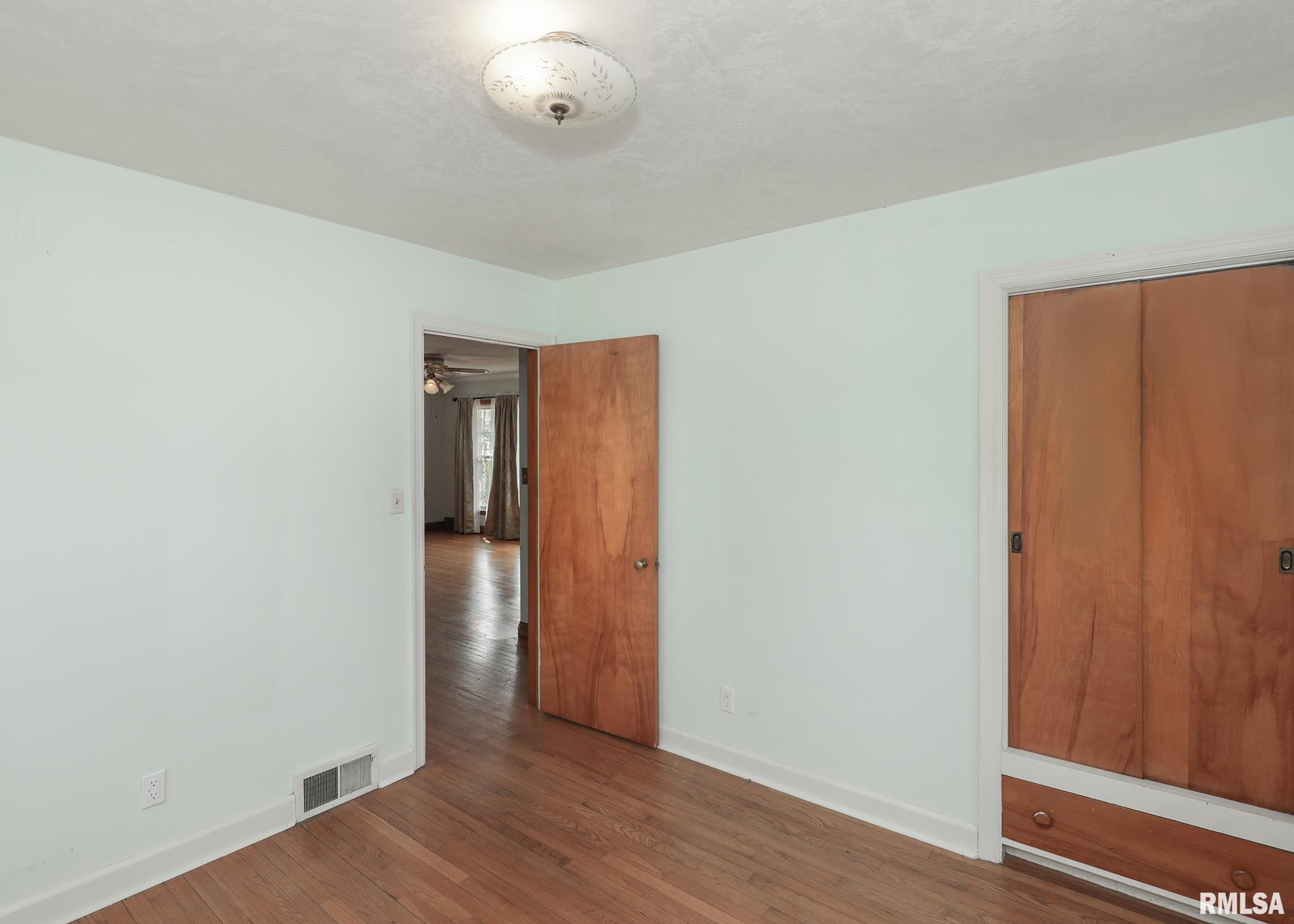 1607 65th Avenue West, Rock Island, Illinois image 8