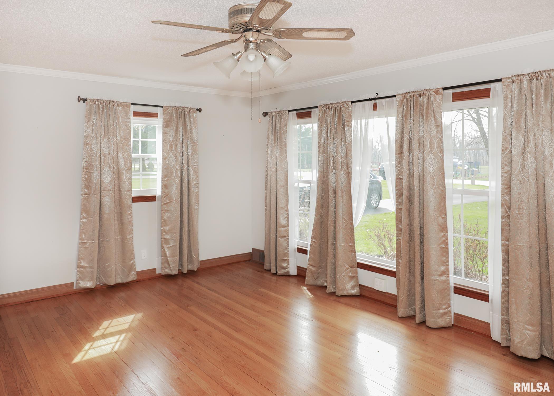 1607 65th Avenue West, Rock Island, Illinois image 3
