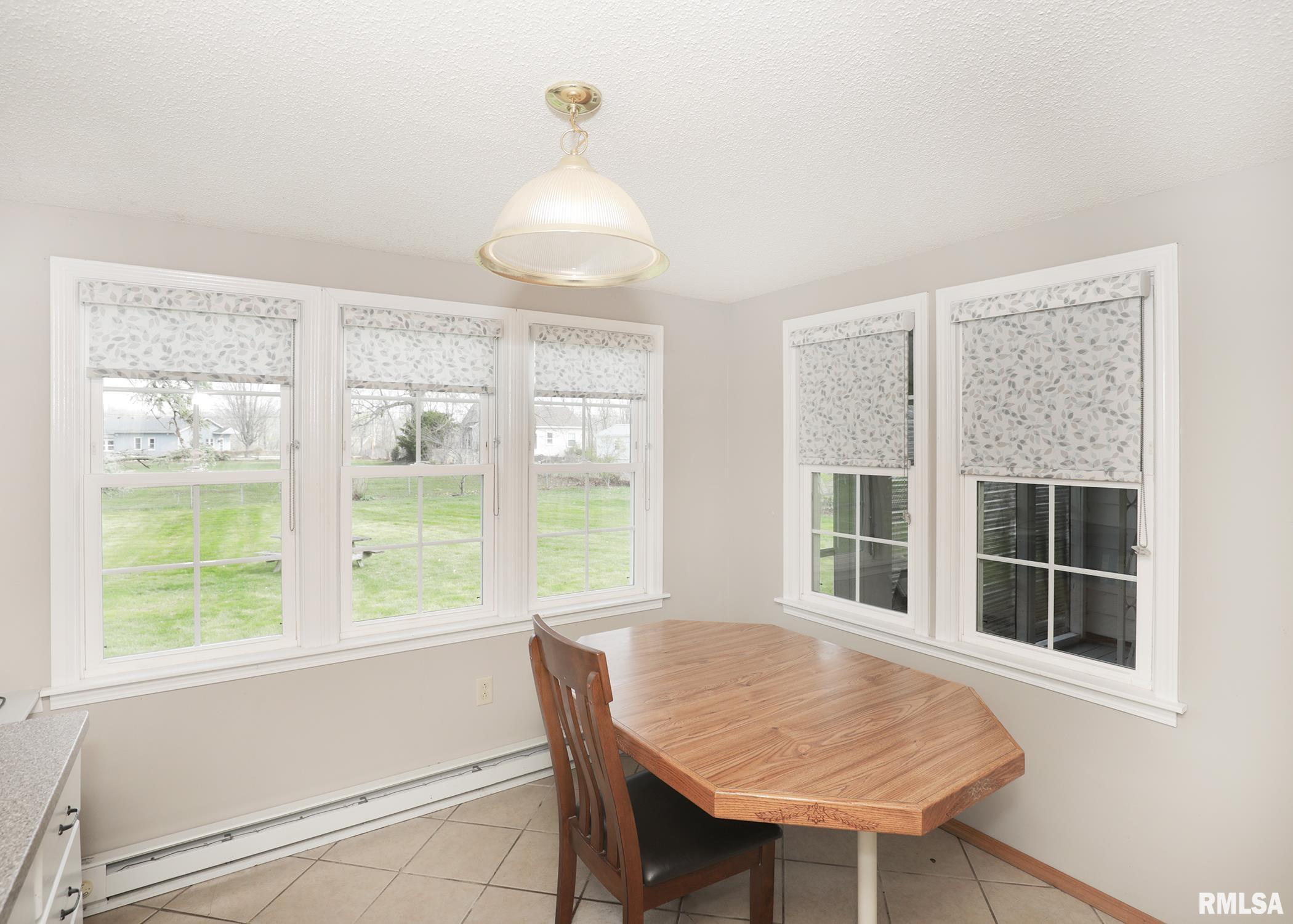 1607 65th Avenue West, Rock Island, Illinois image 13