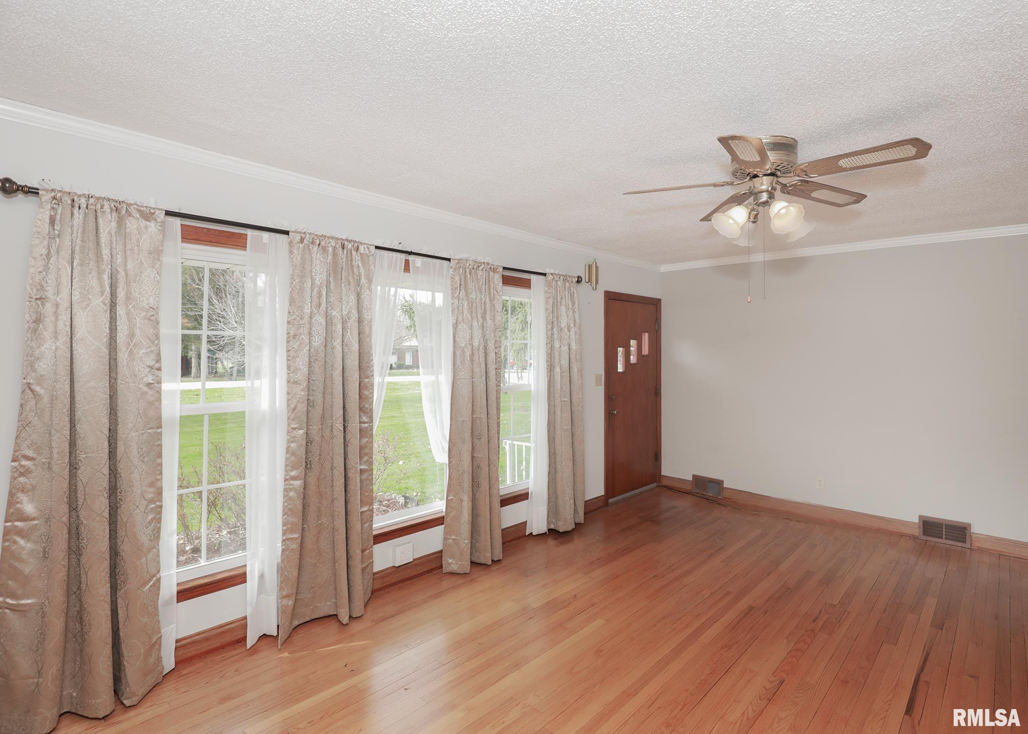 1607 65th Avenue West, Rock Island, Illinois image 5