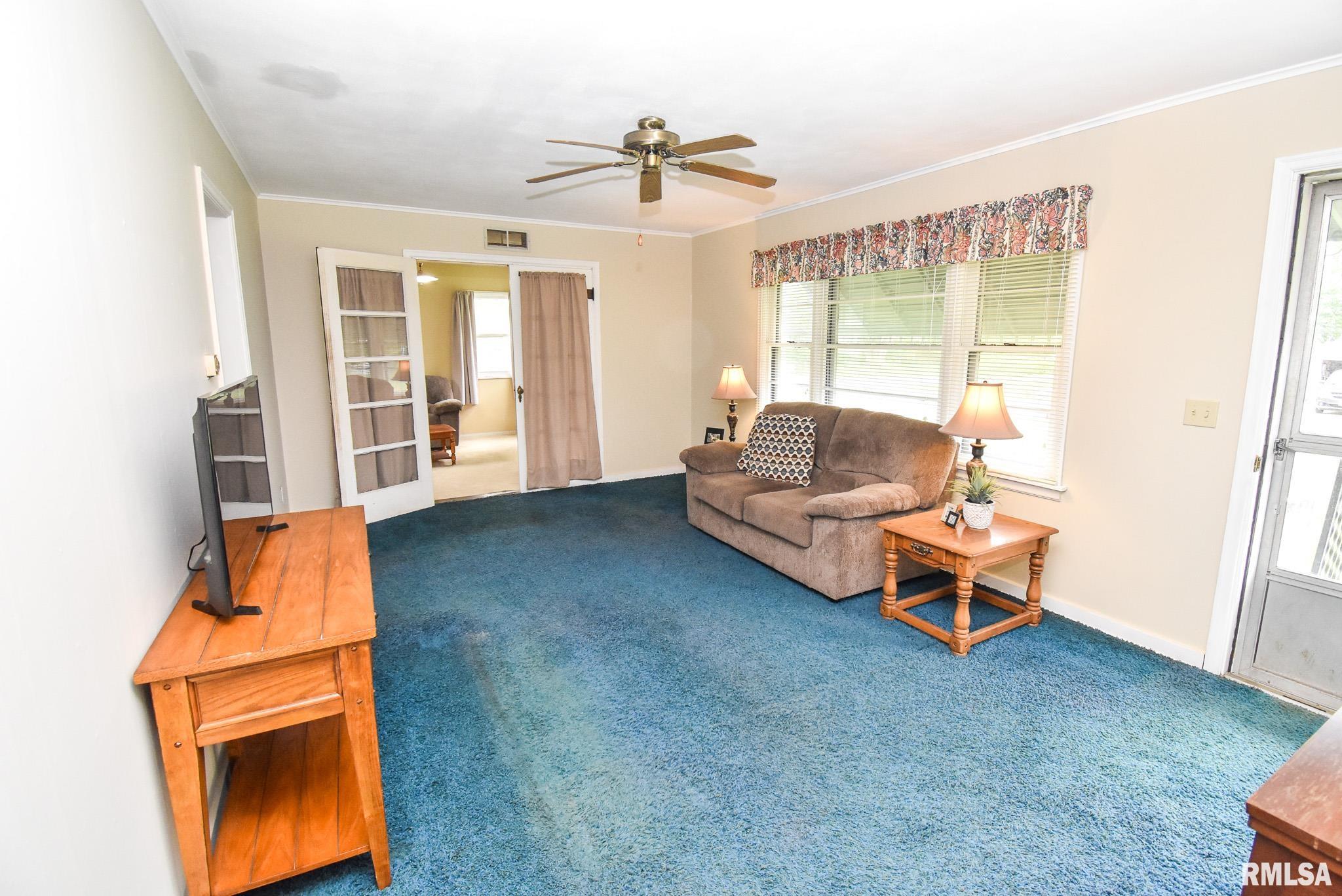 111 Linden Avenue, Germantown Hills, Illinois image 4