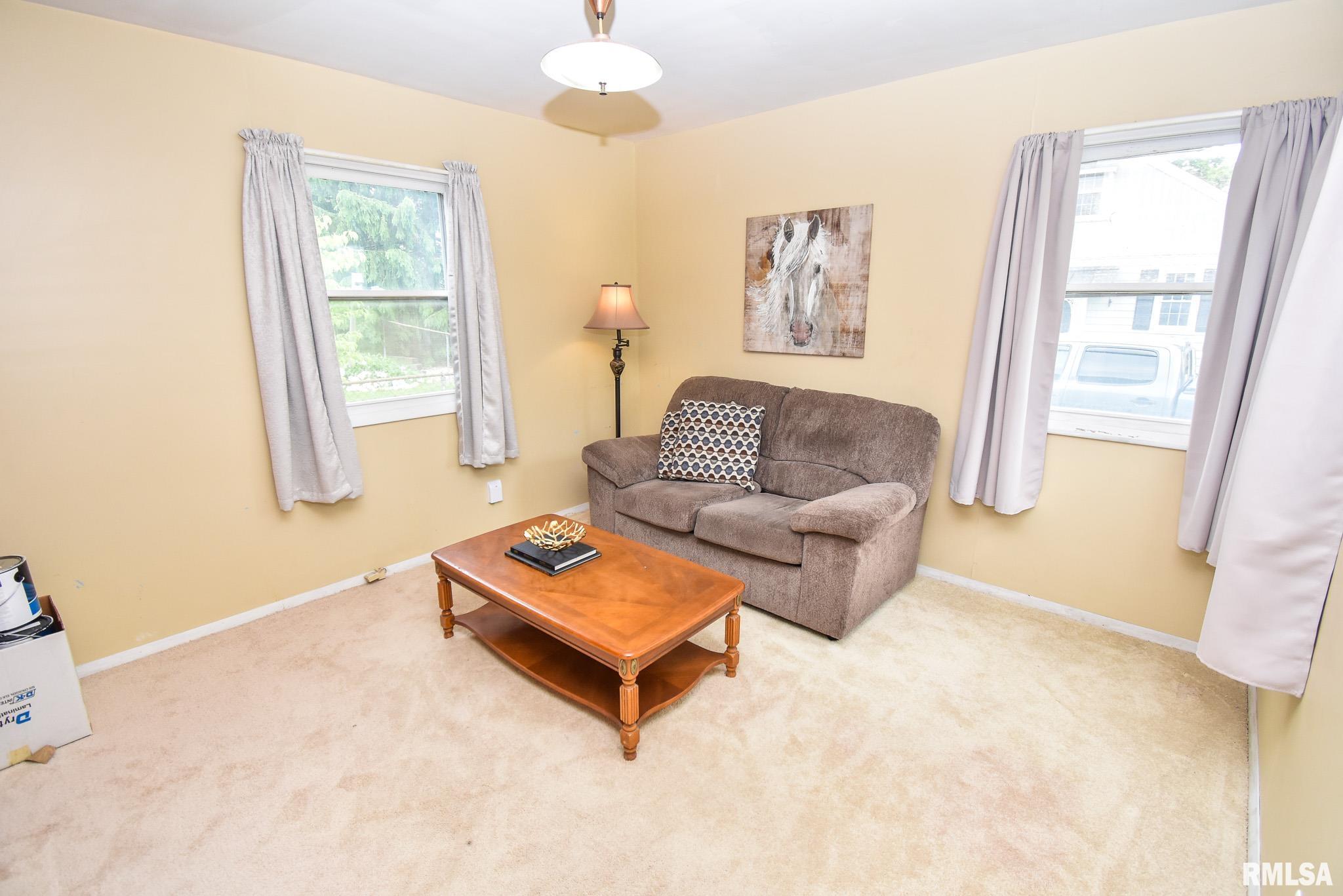111 Linden Avenue, Germantown Hills, Illinois image 7