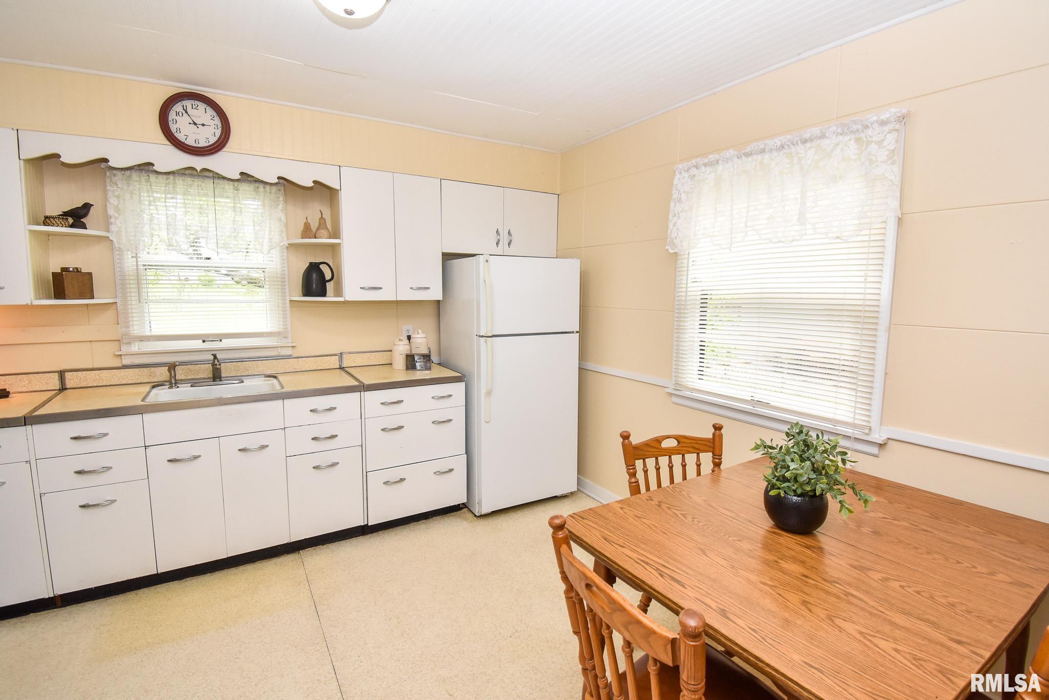 111 Linden Avenue, Germantown Hills, Illinois image 10