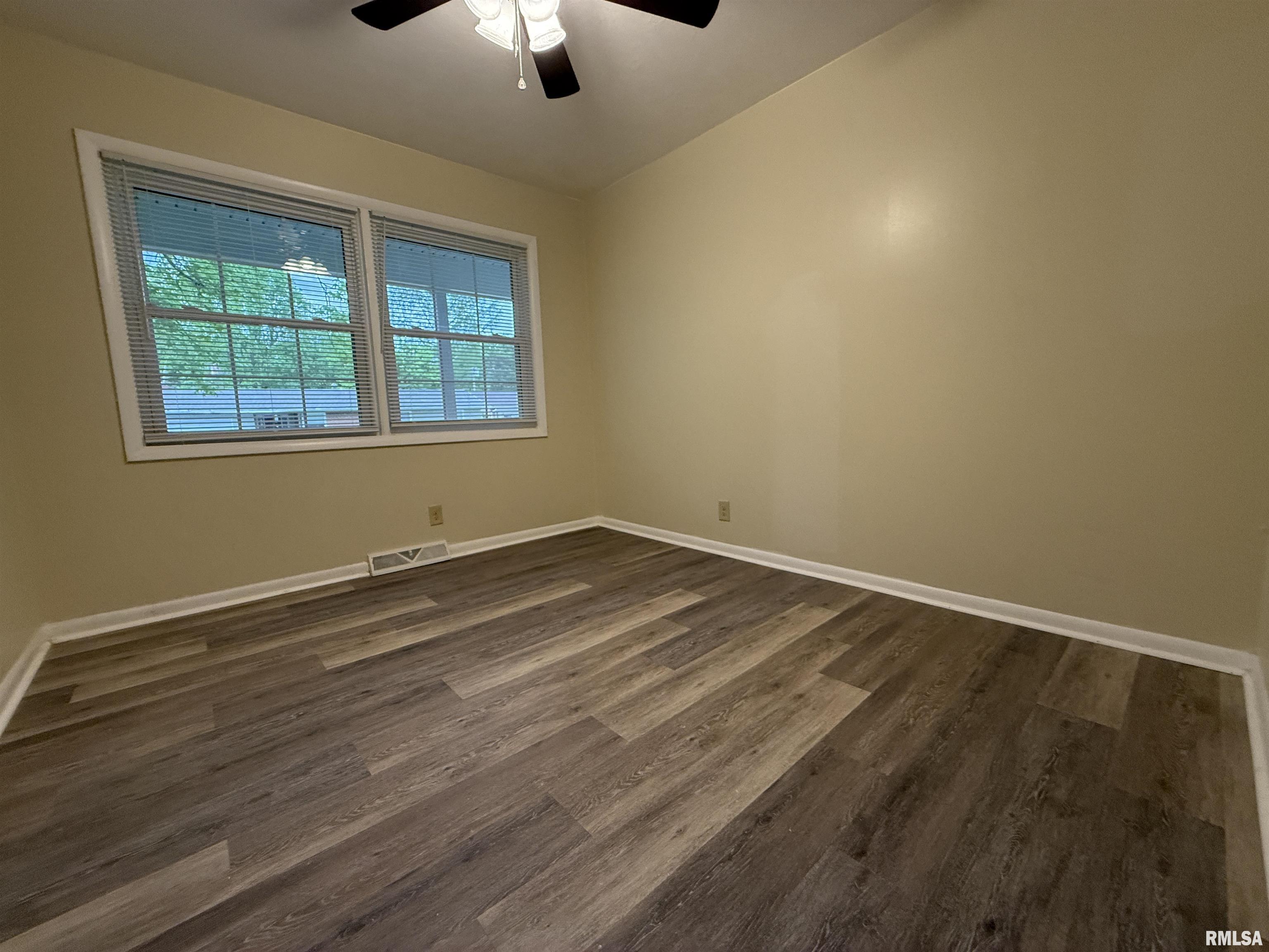 210 S Glenview Drive, Carbondale, Illinois image 27