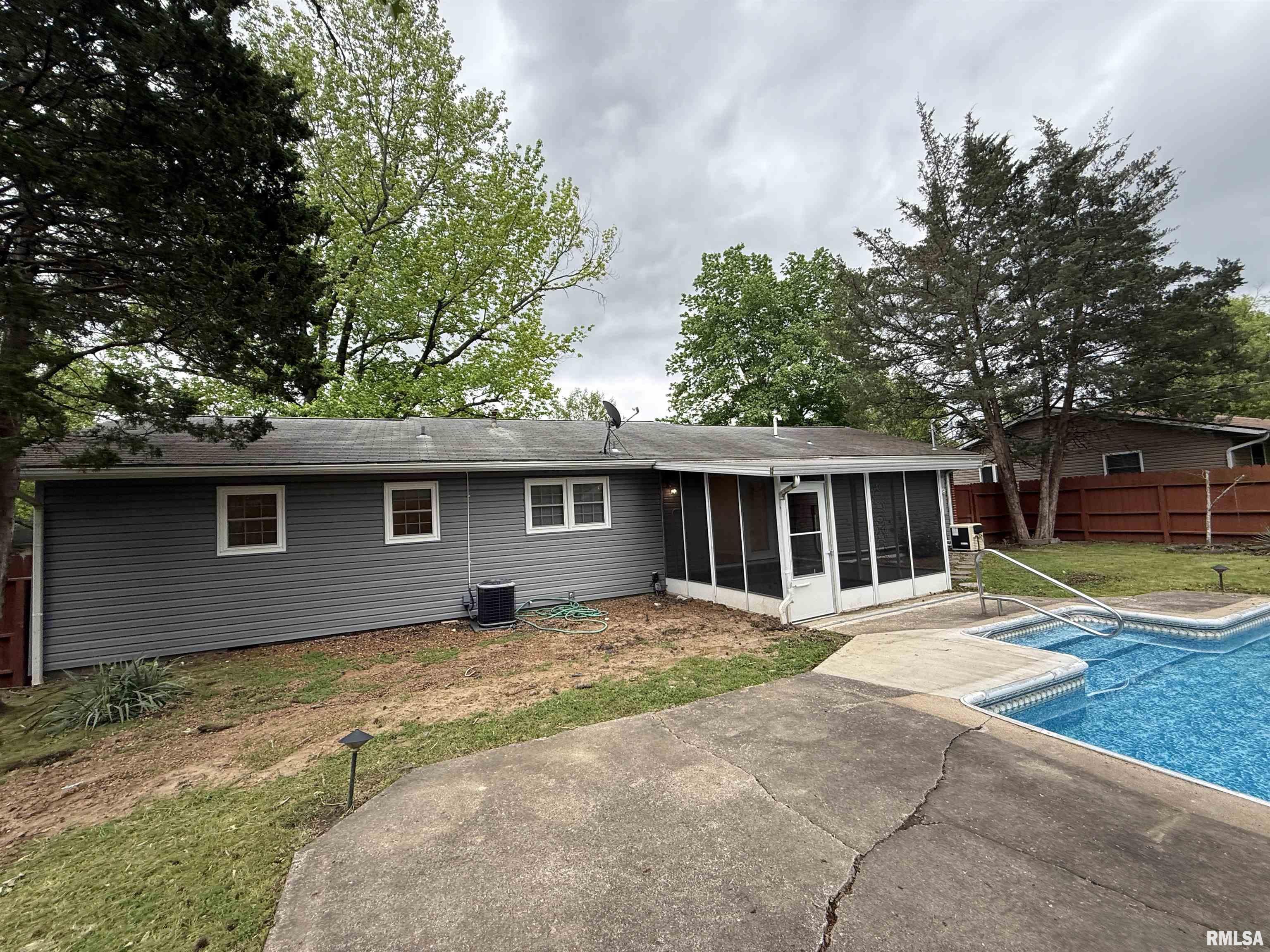 210 S Glenview Drive, Carbondale, Illinois image 36