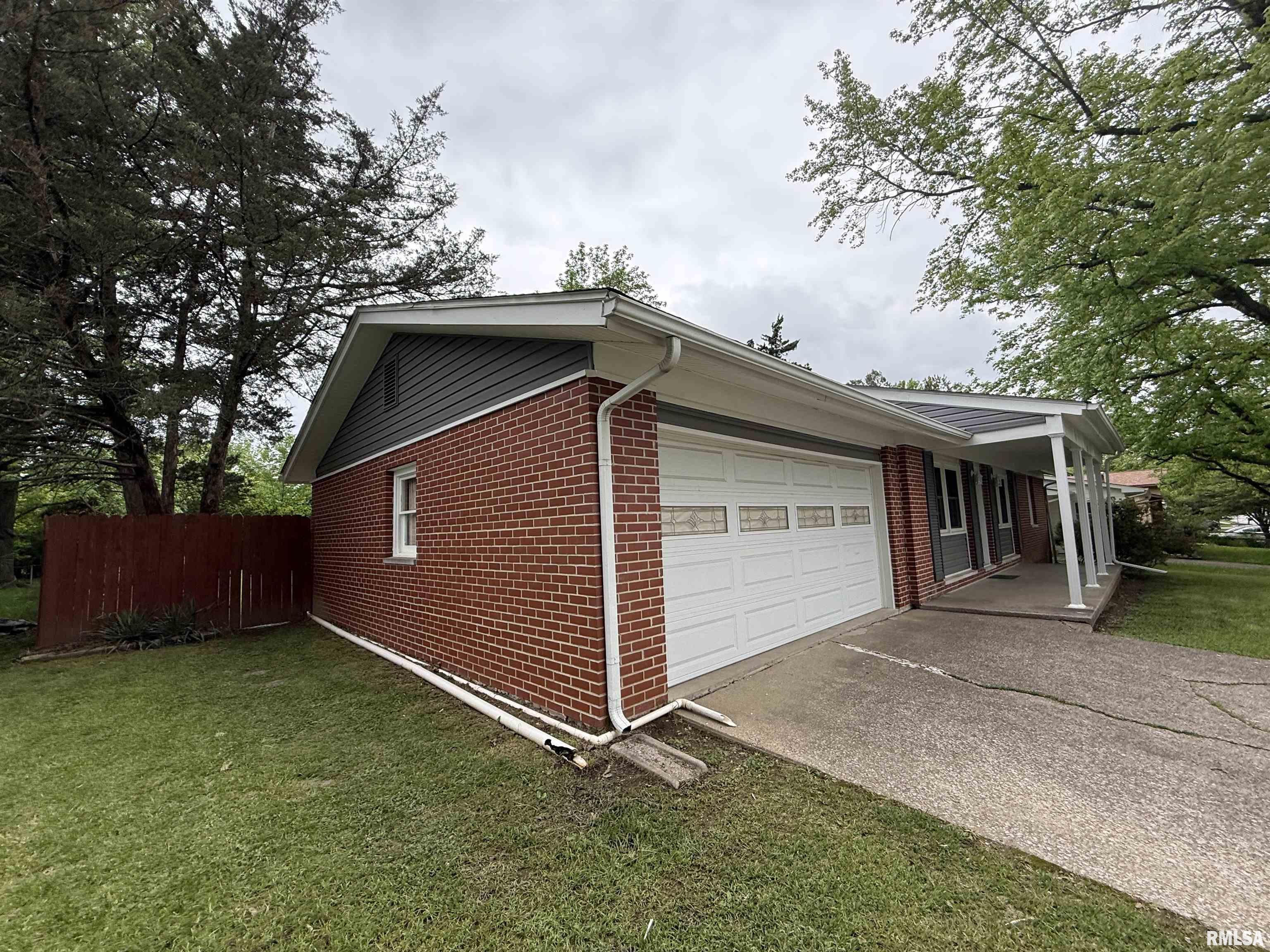 210 S Glenview Drive, Carbondale, Illinois image 43