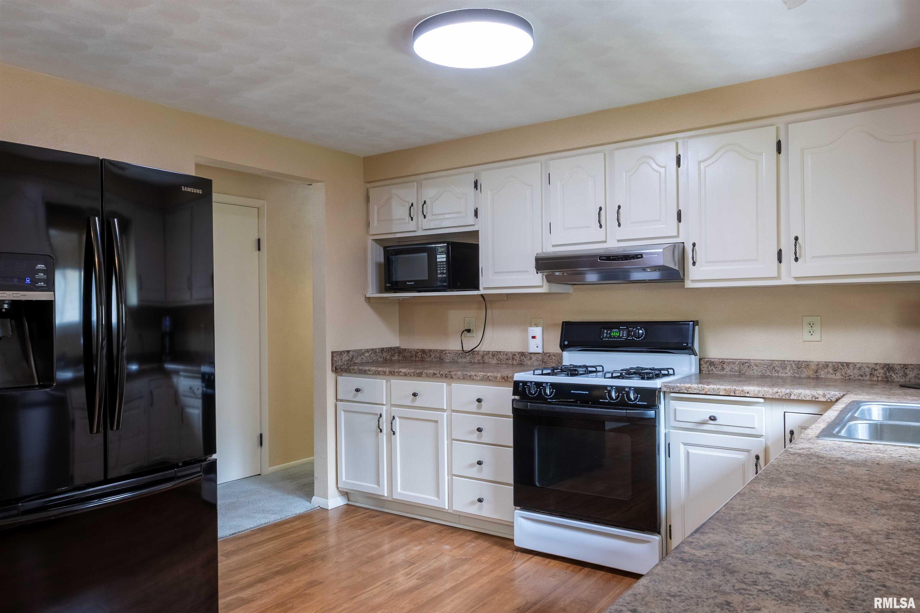 136 Glenview Avenue, East Peoria, Illinois image 18