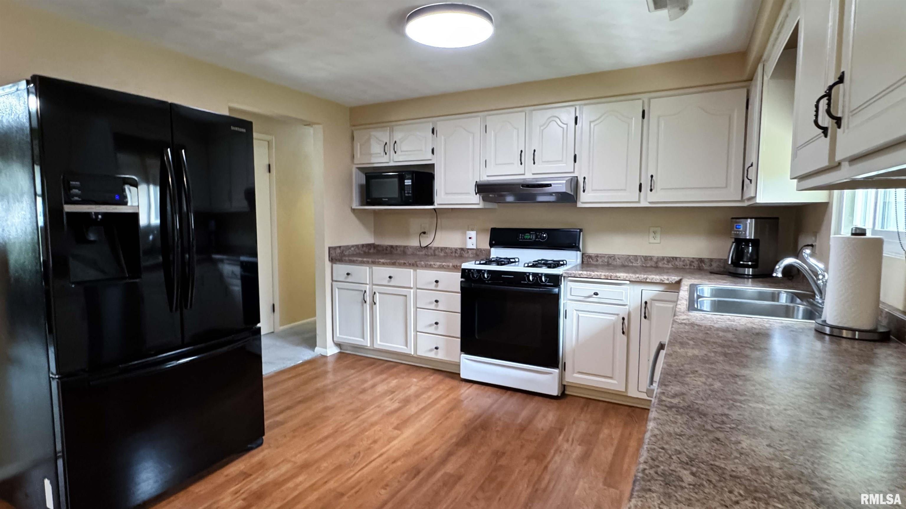 136 Glenview Avenue, East Peoria, Illinois image 15