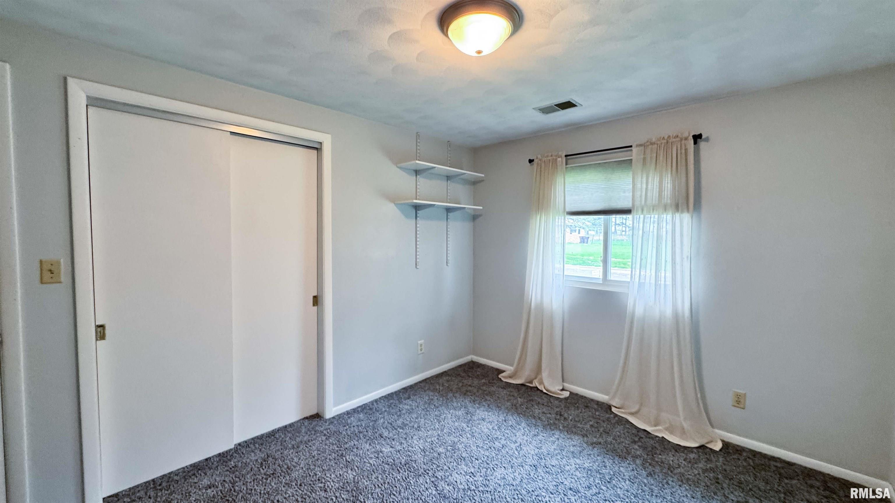 136 Glenview Avenue, East Peoria, Illinois image 35