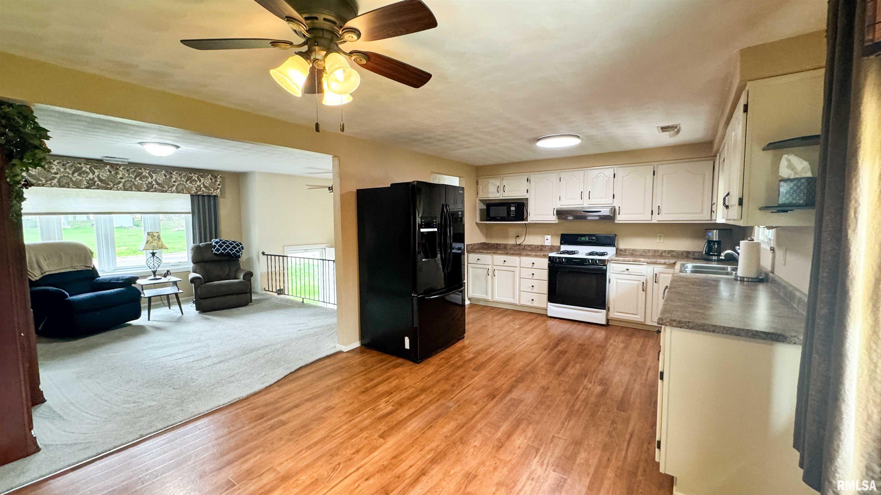 136 Glenview Avenue, East Peoria, Illinois image 11