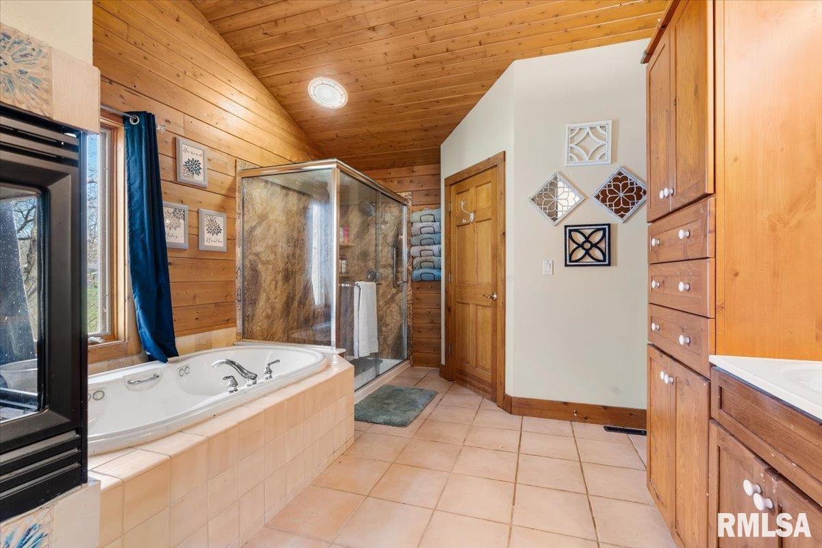 24210 Burr Oaks Lane, Athens, Illinois image 35