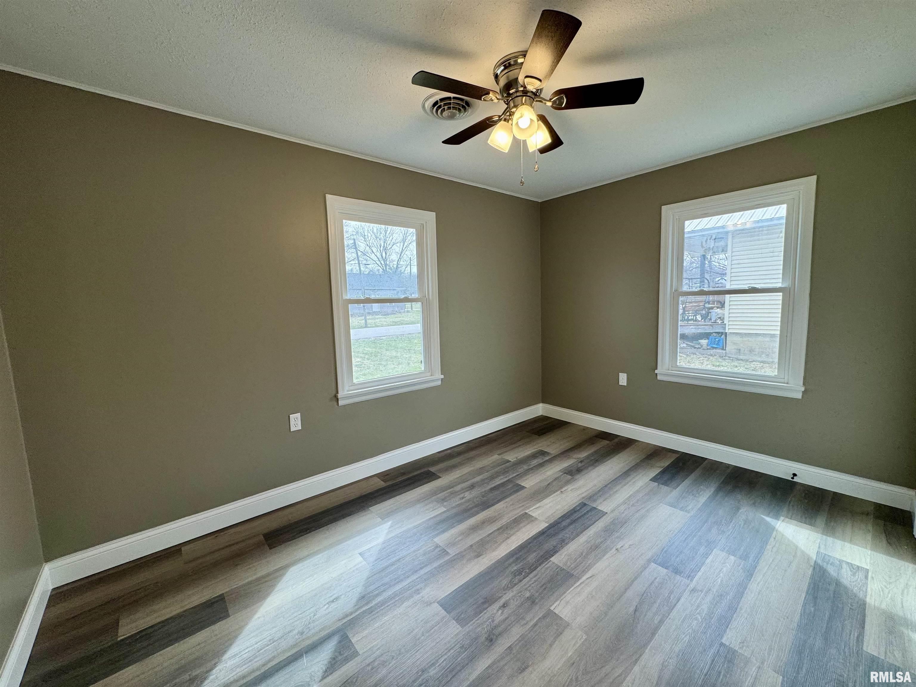 908 Hampton Lane, Canton, Missouri image 7