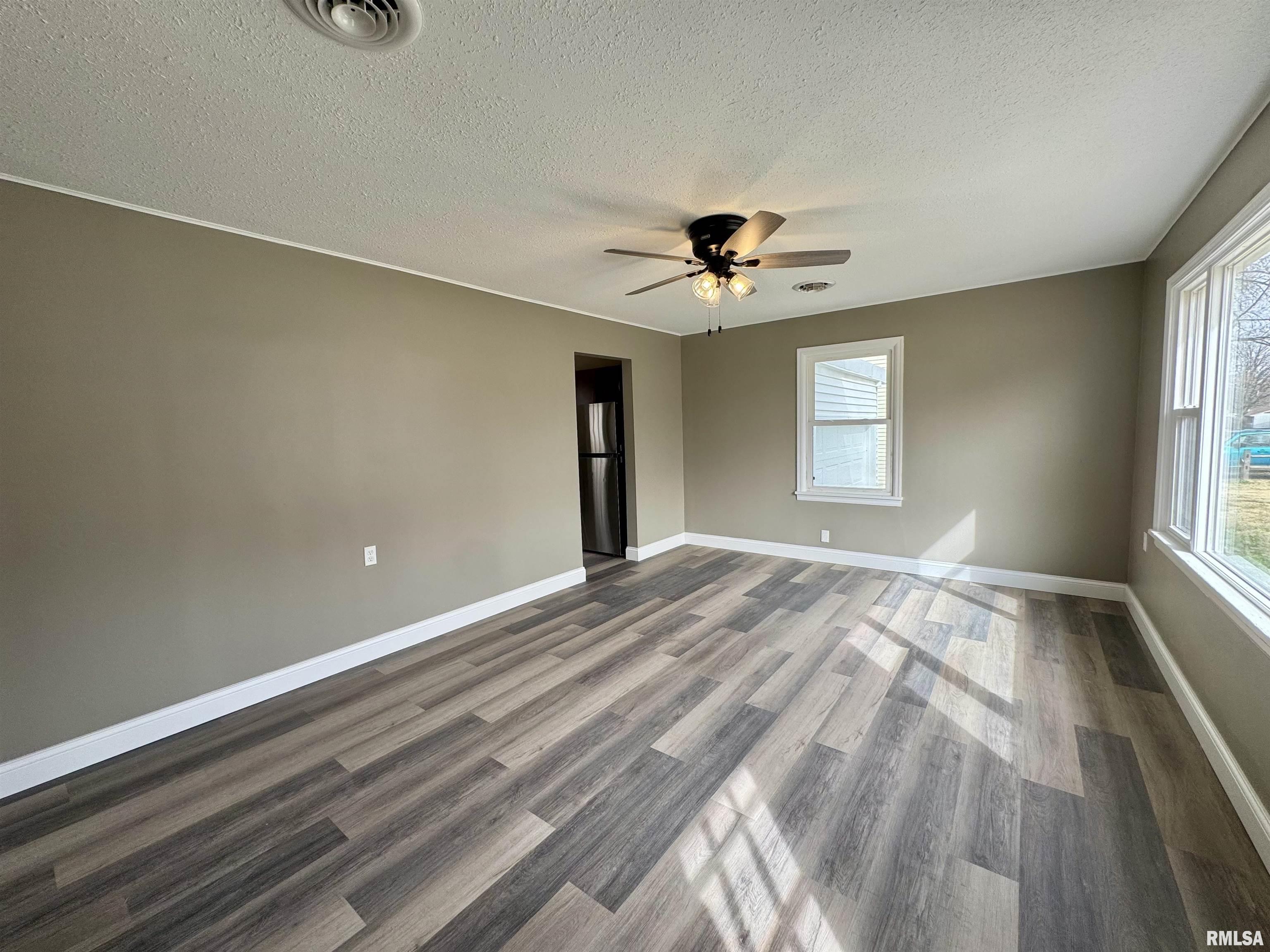 908 Hampton Lane, Canton, Missouri image 13