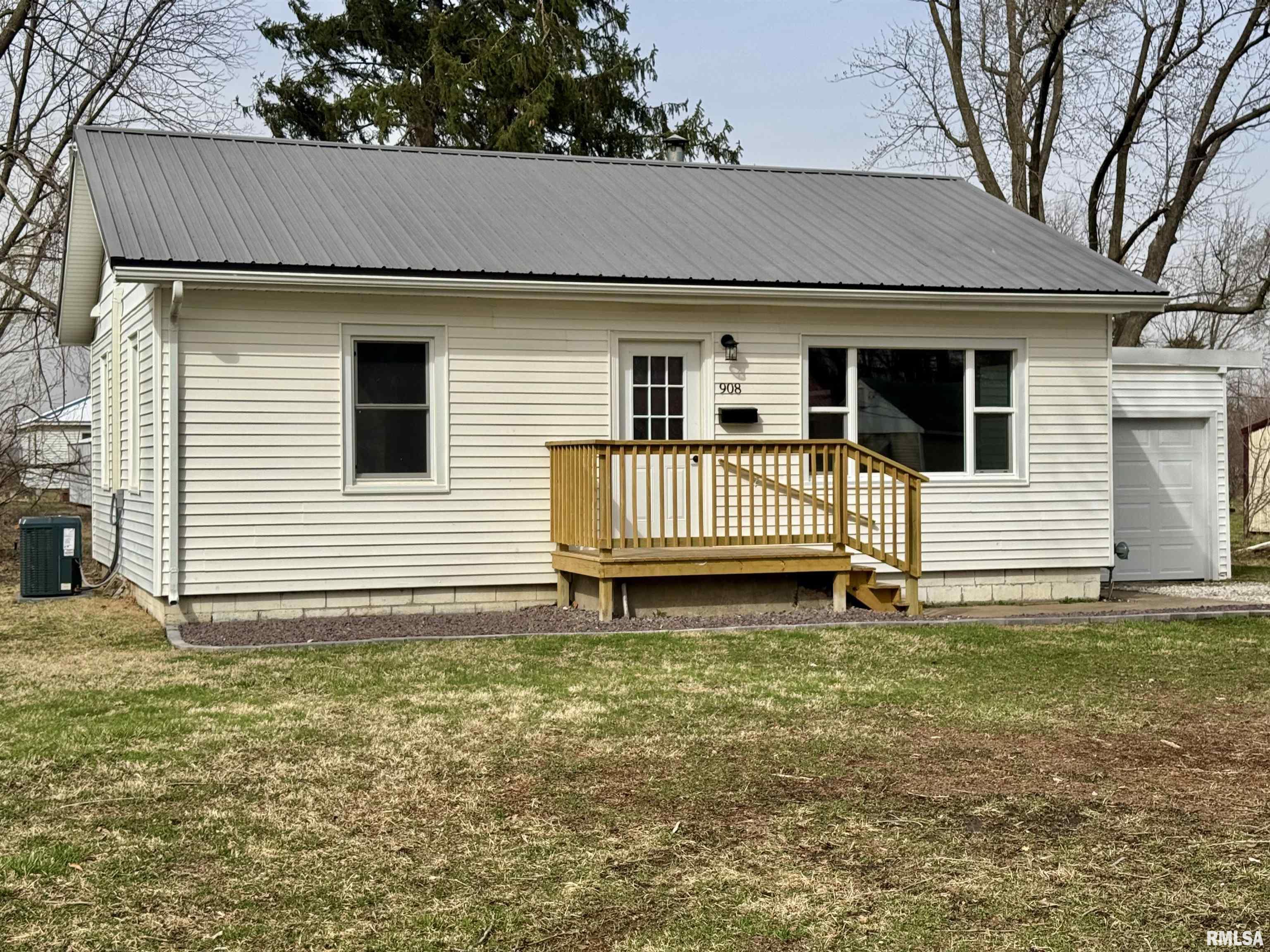 908 Hampton Lane, Canton, Missouri image 2