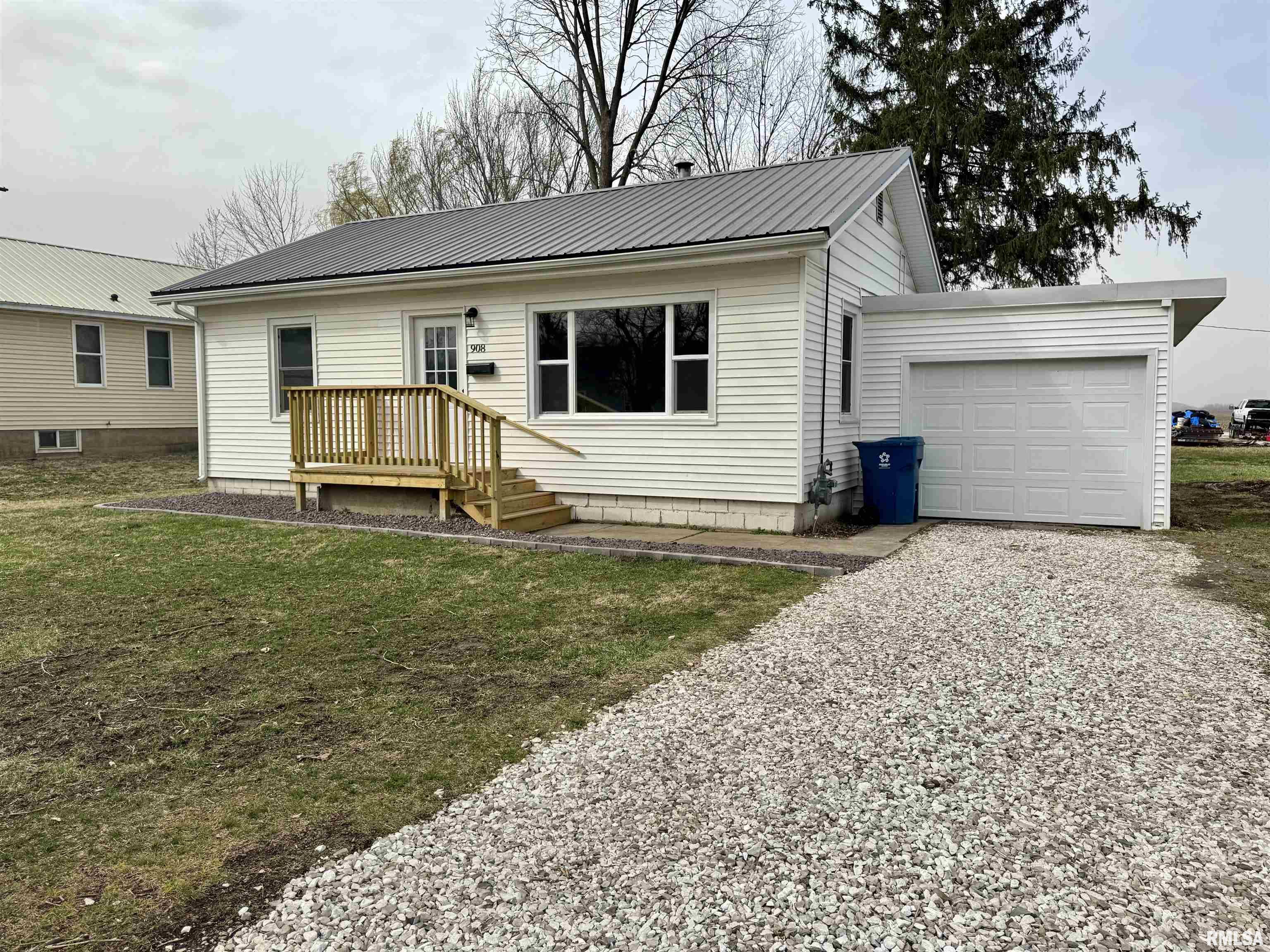 908 Hampton Lane, Canton, Missouri image 4