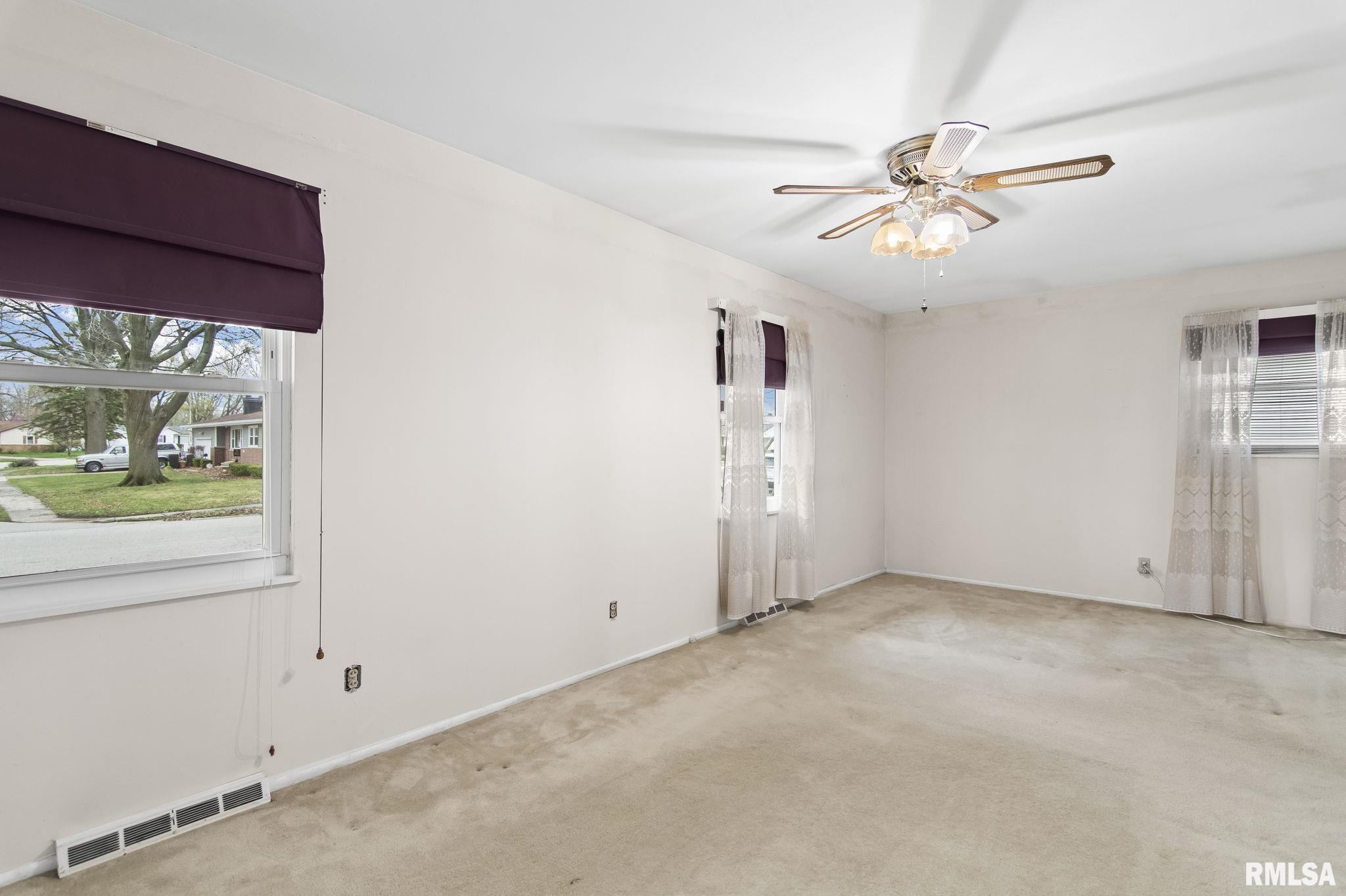 209 Dickinson Road, Springfield, Illinois image 13